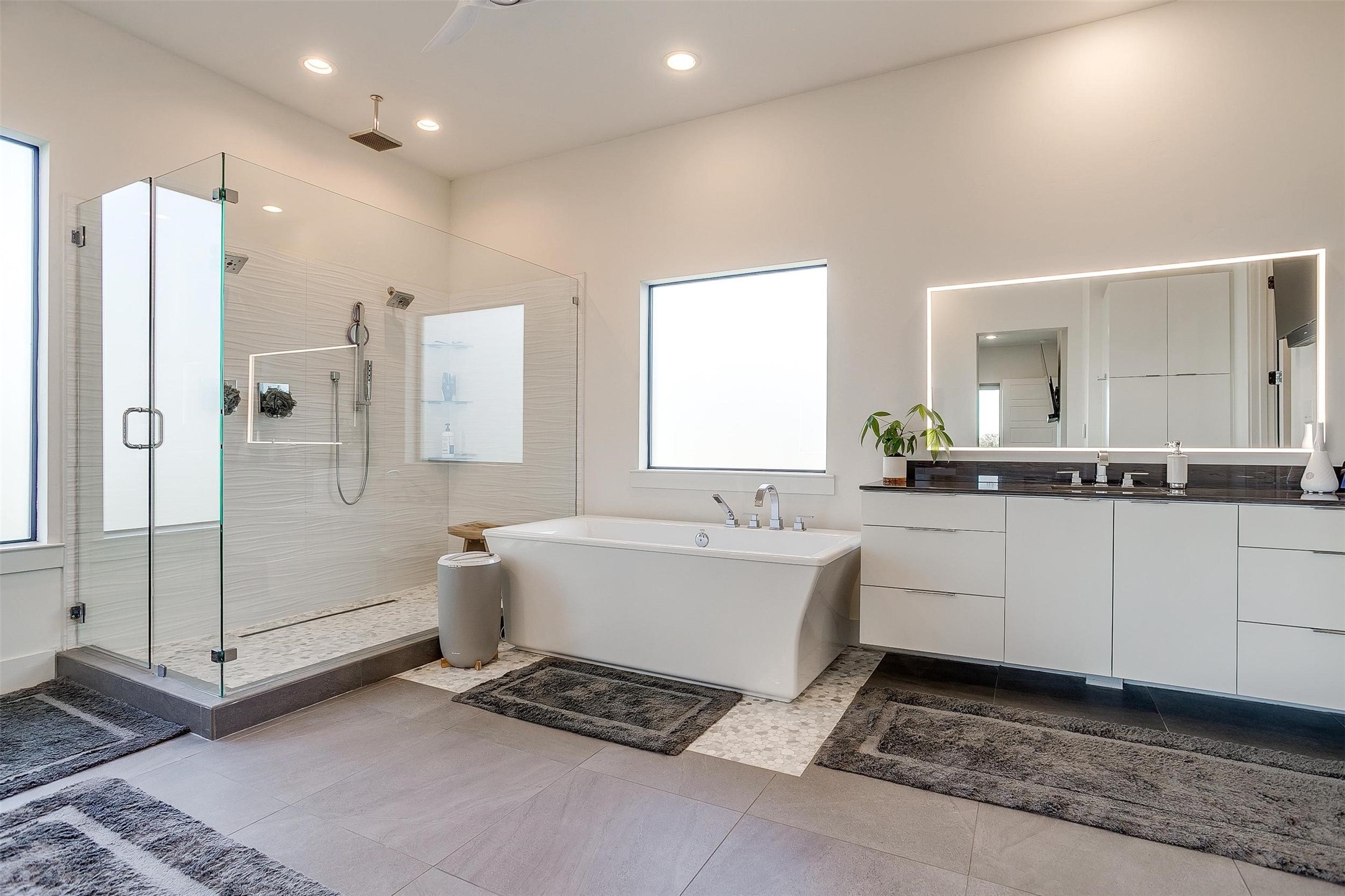 2902 Grand Point Court
