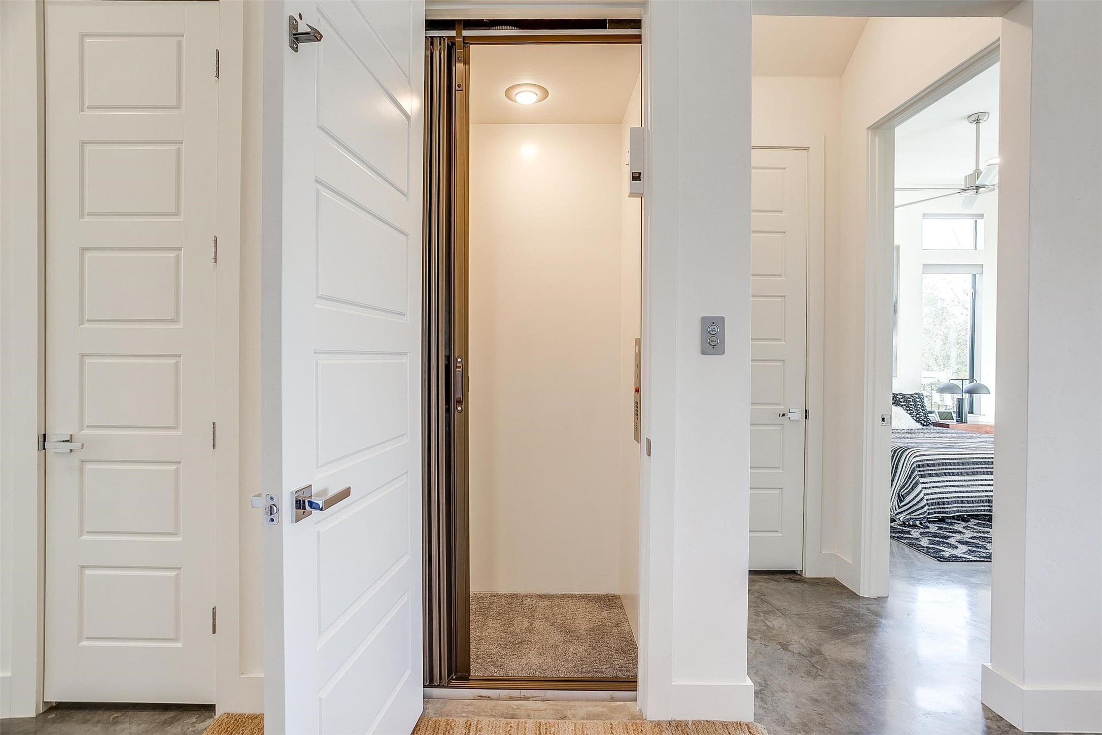 2902 Grand Point Court