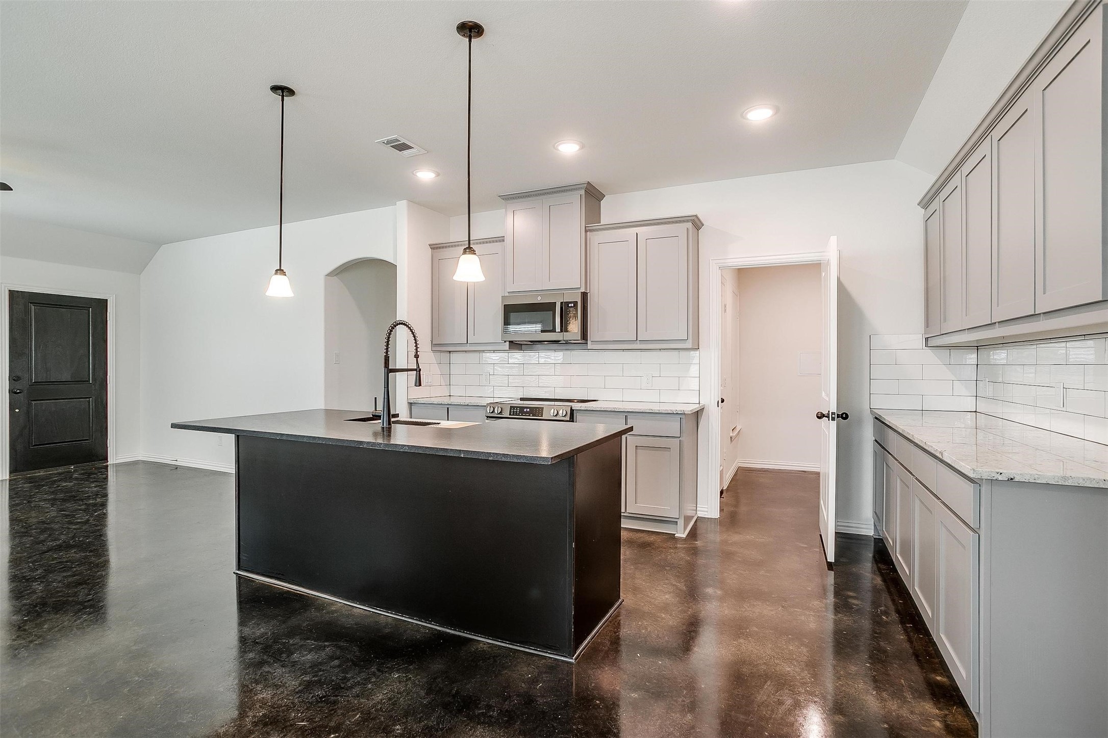 5617 High Plains Trail