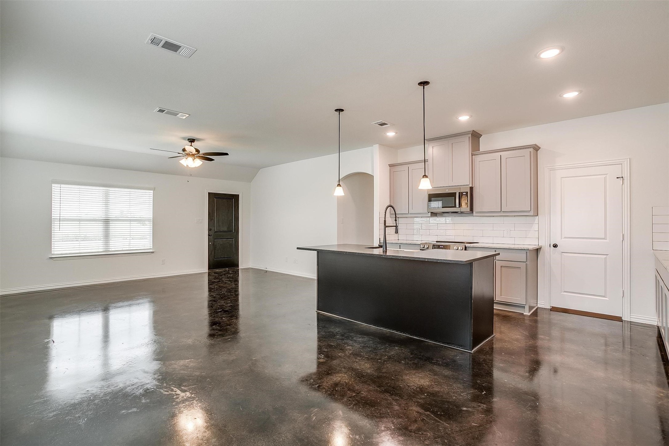 5617 High Plains Trail