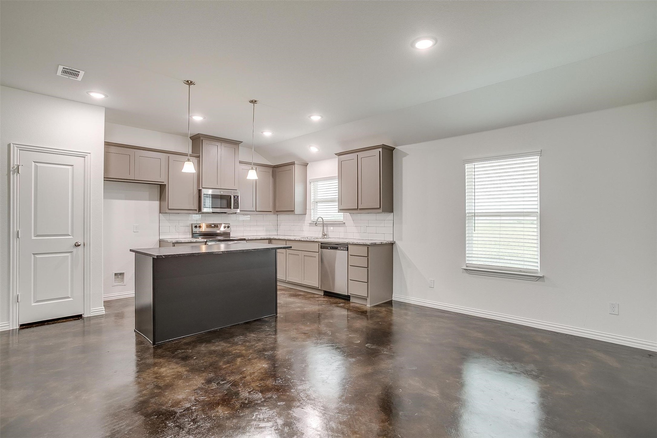 5716 High Plains Trail