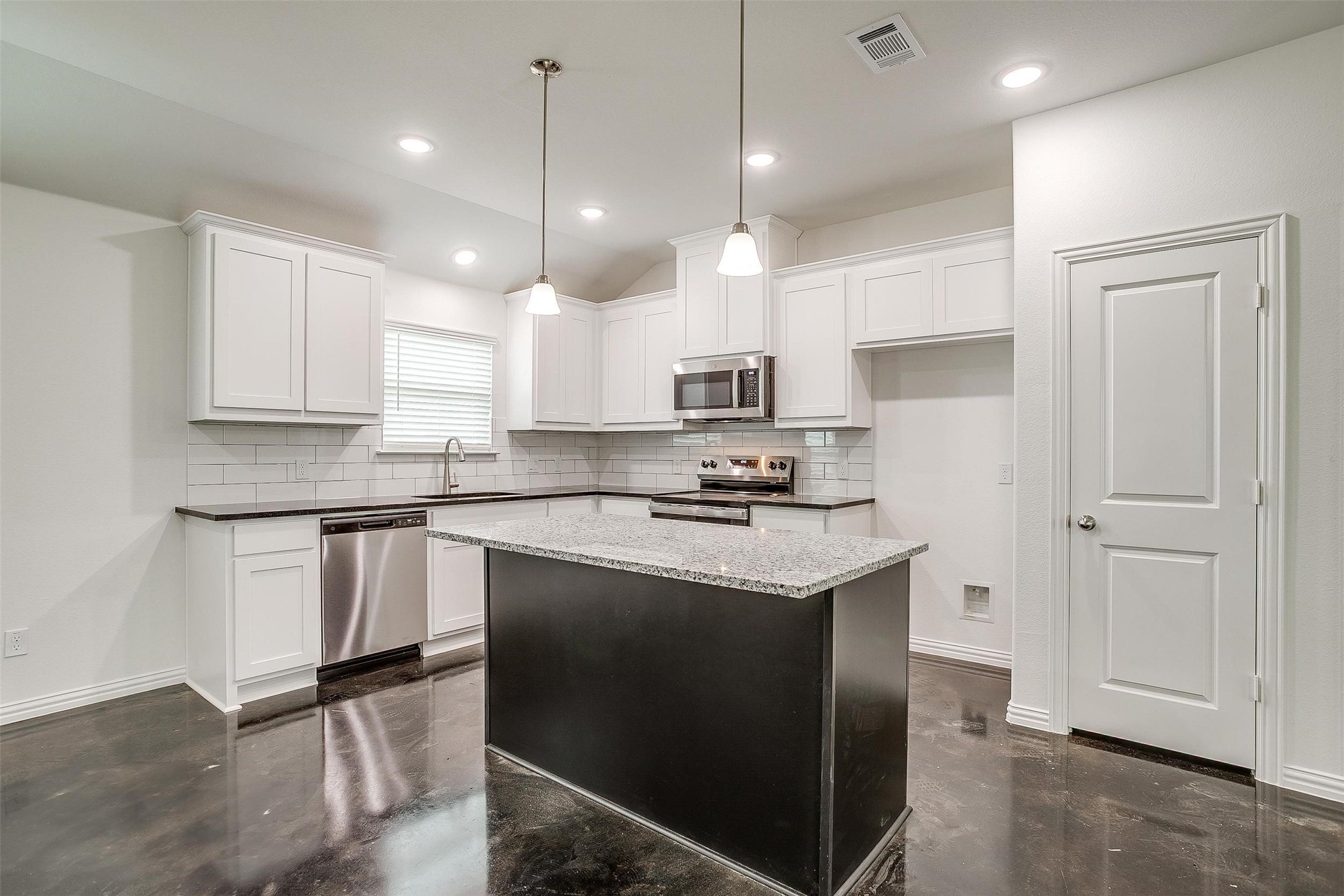 5832 High Plains Trail