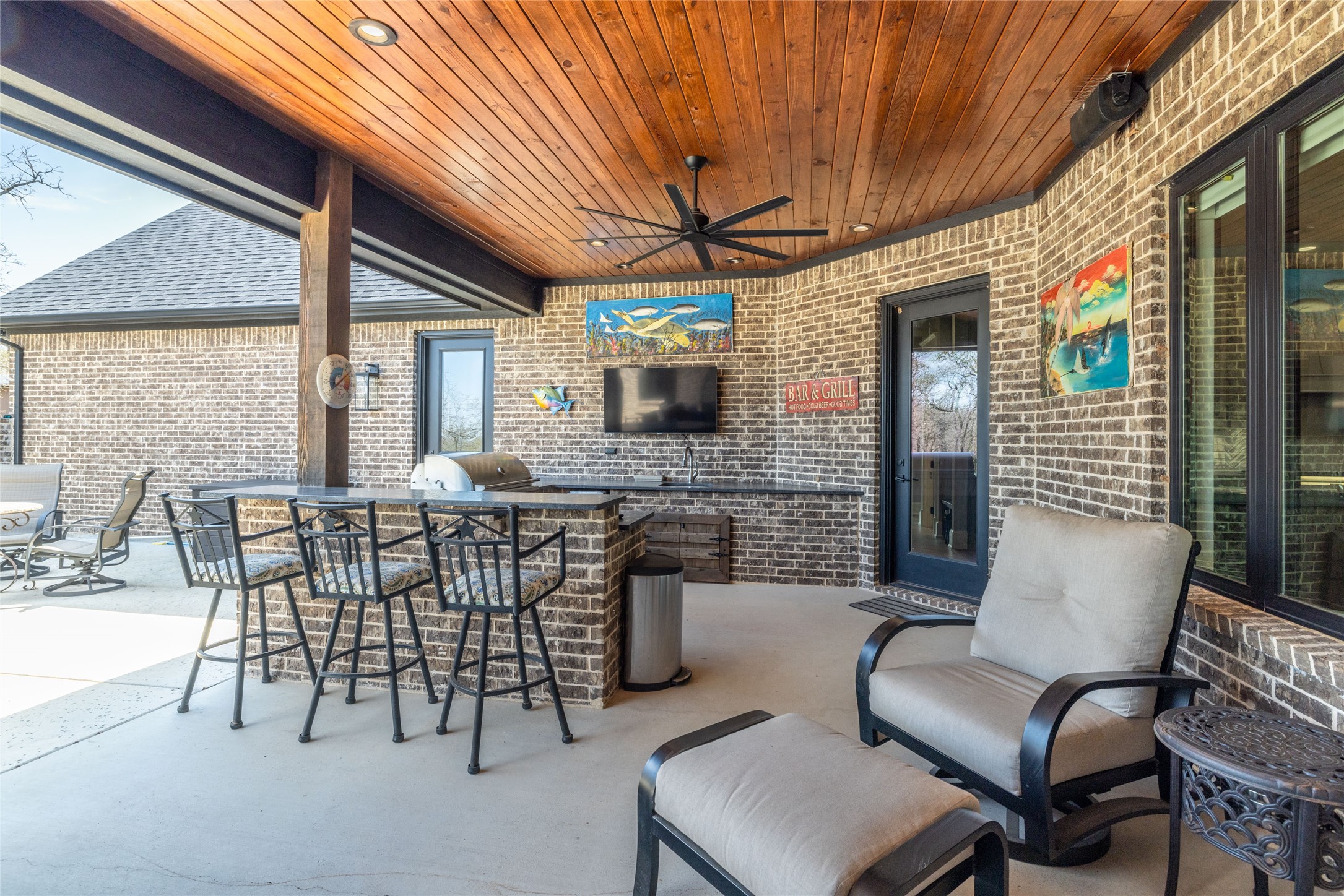 204 Shady Oaks Drive