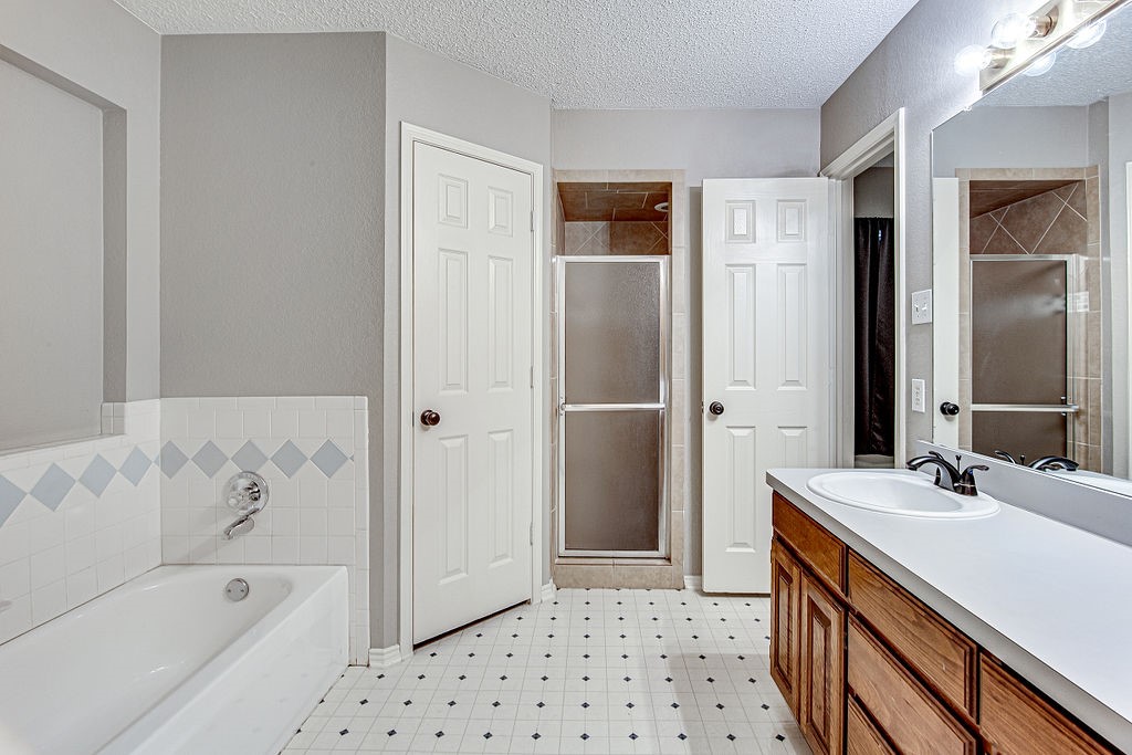 1033 Oak Valley Road