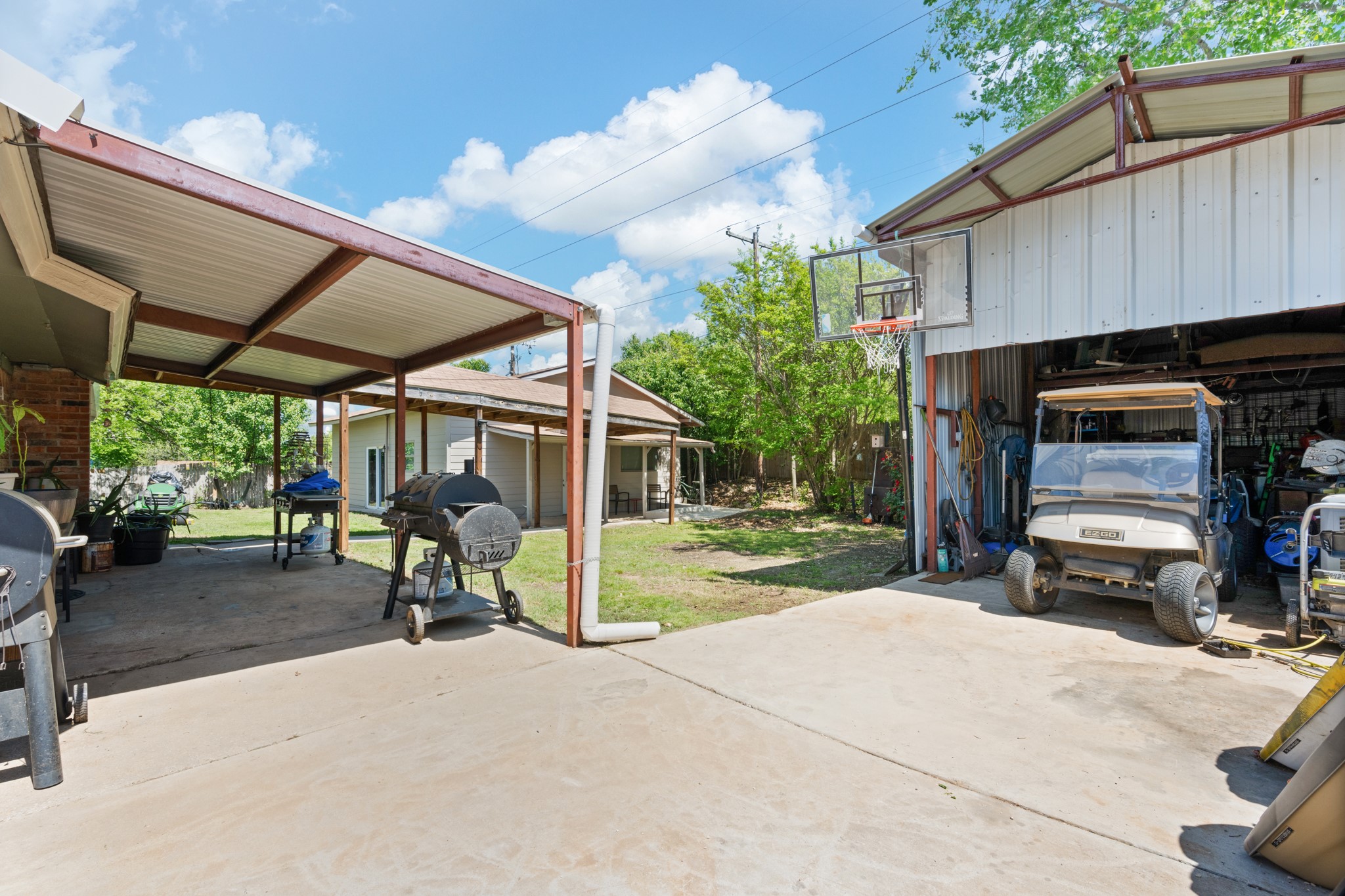811 Ridgeway Road