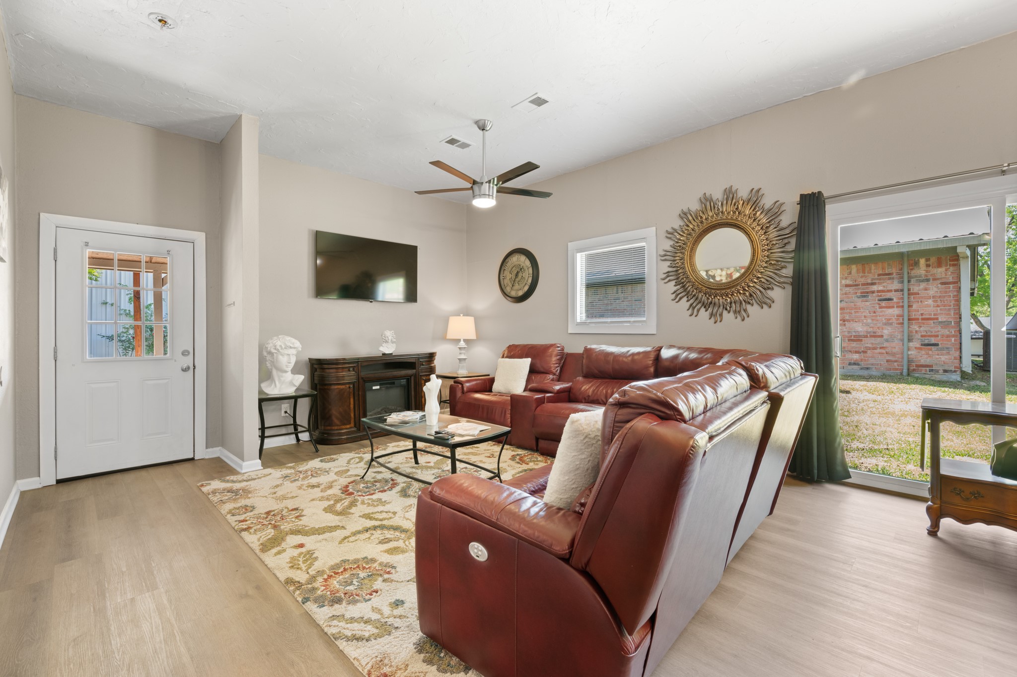 811 Ridgeway Road