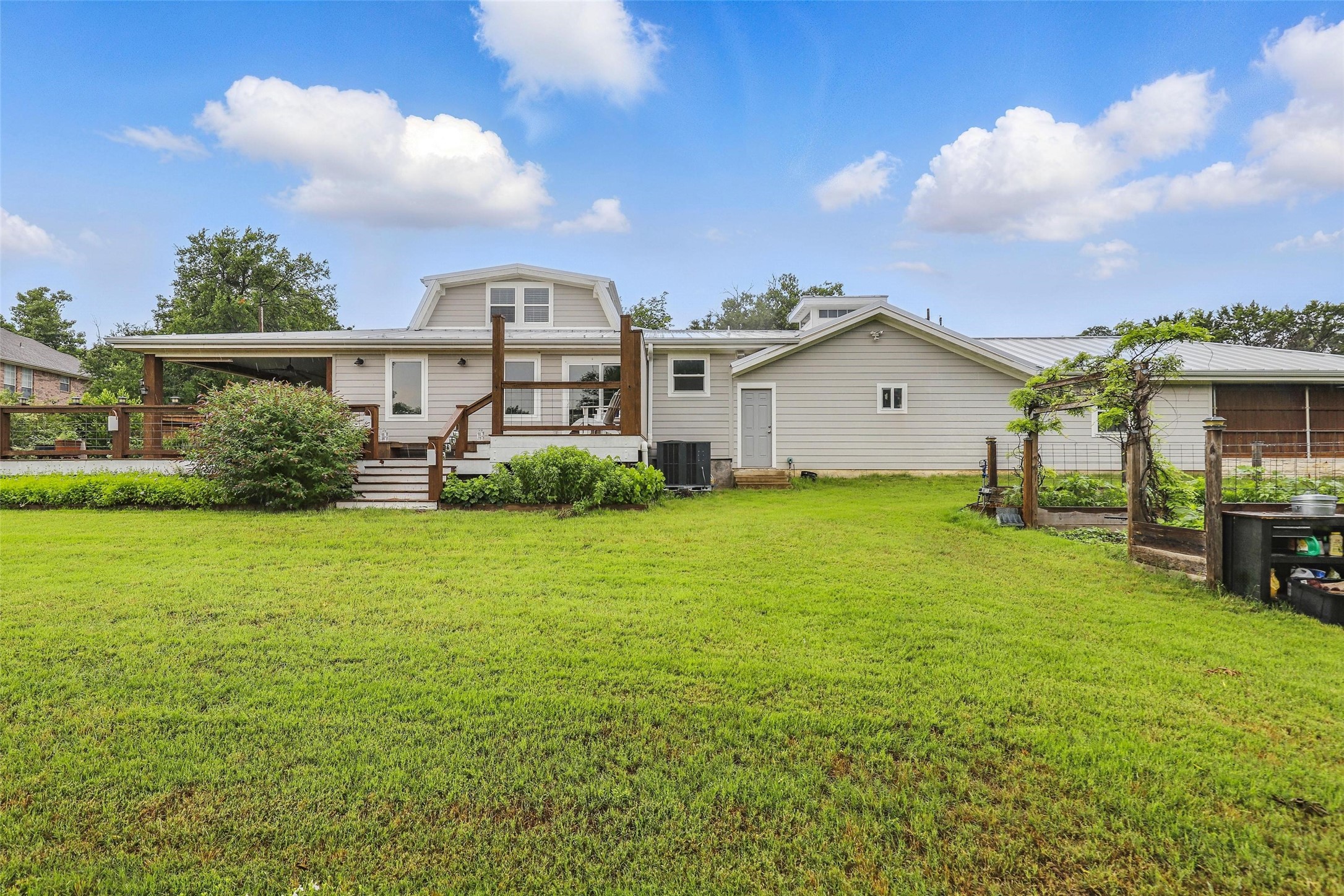 4009 Seminole Trail