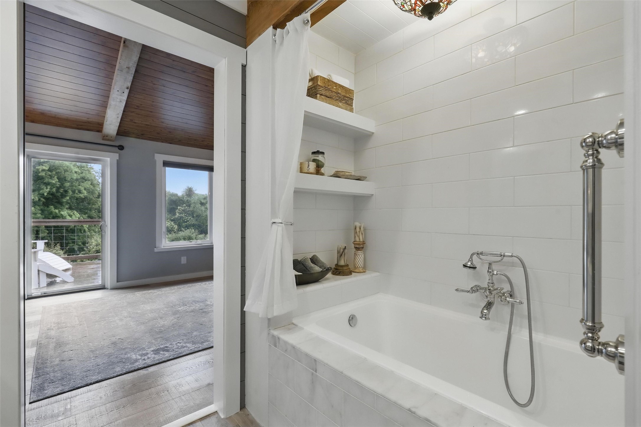 4009 Seminole Trail
