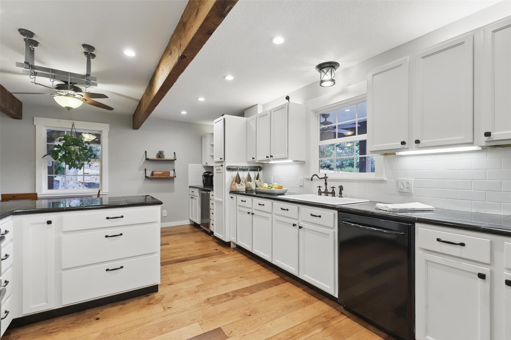 4009 Seminole Trail
