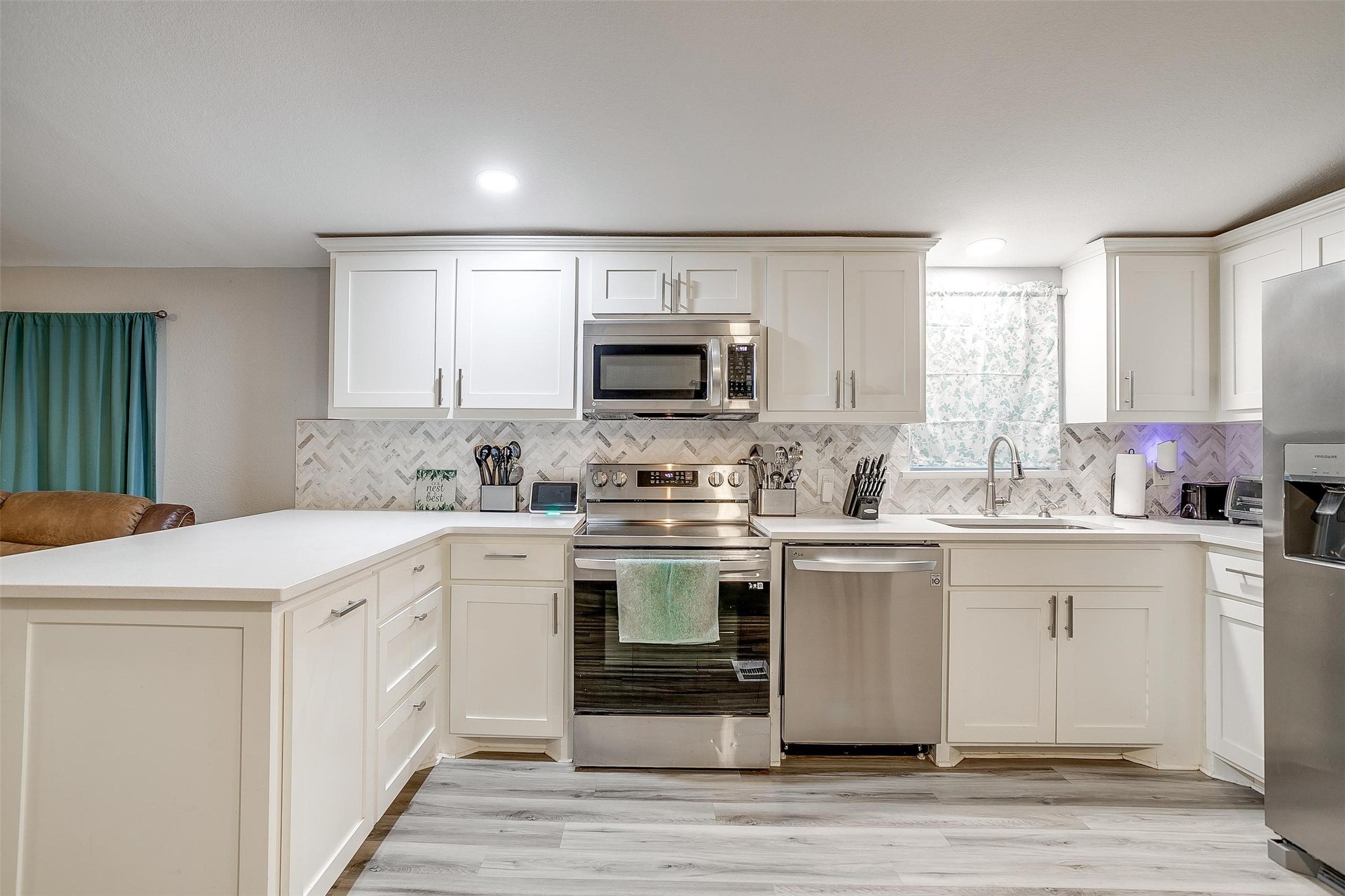 1833 Lariat Lane
