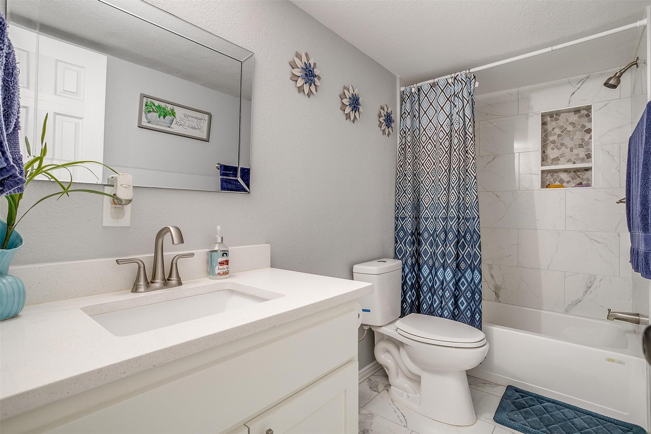 1833 Lariat Lane