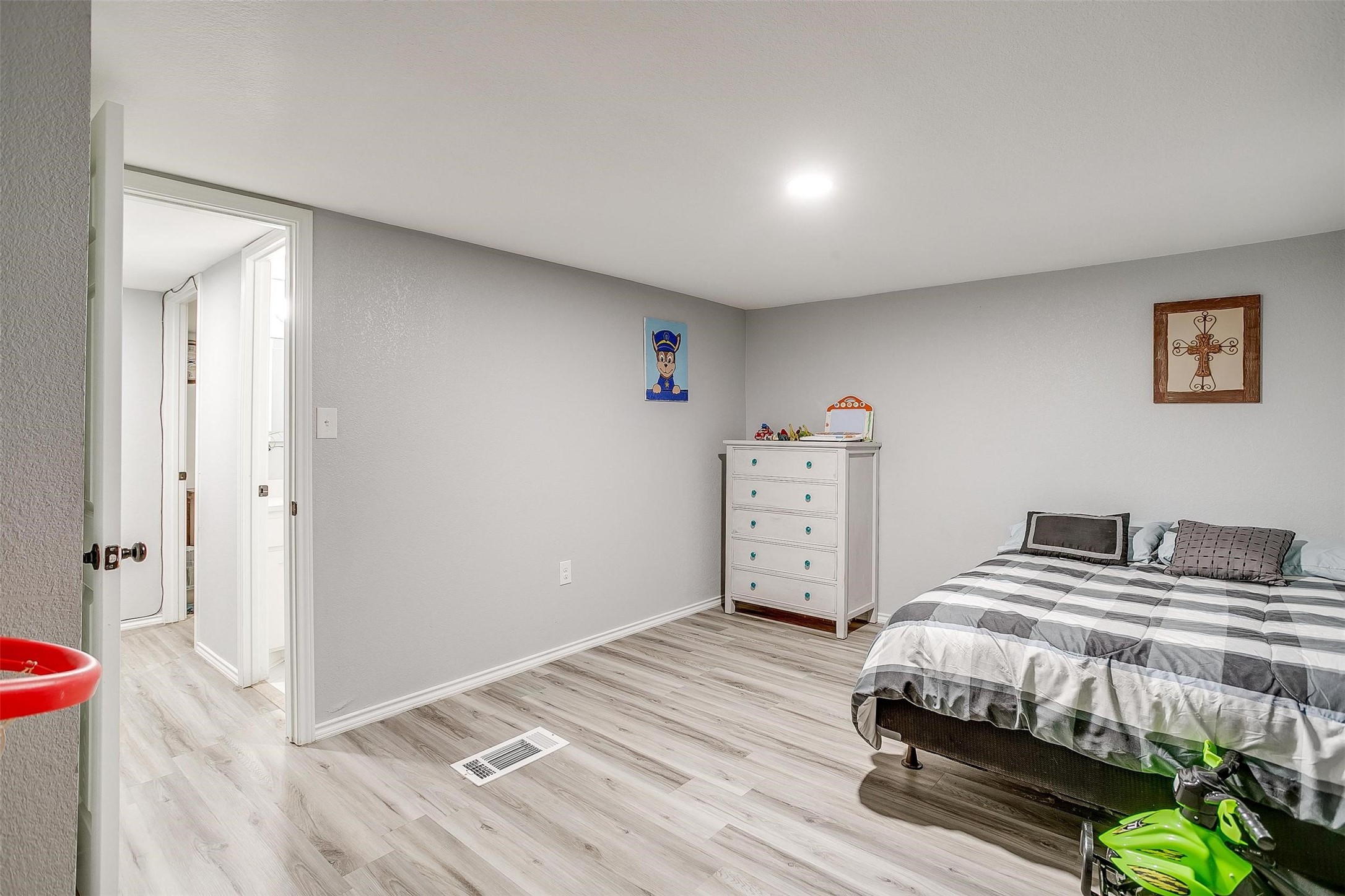 1833 Lariat Lane
