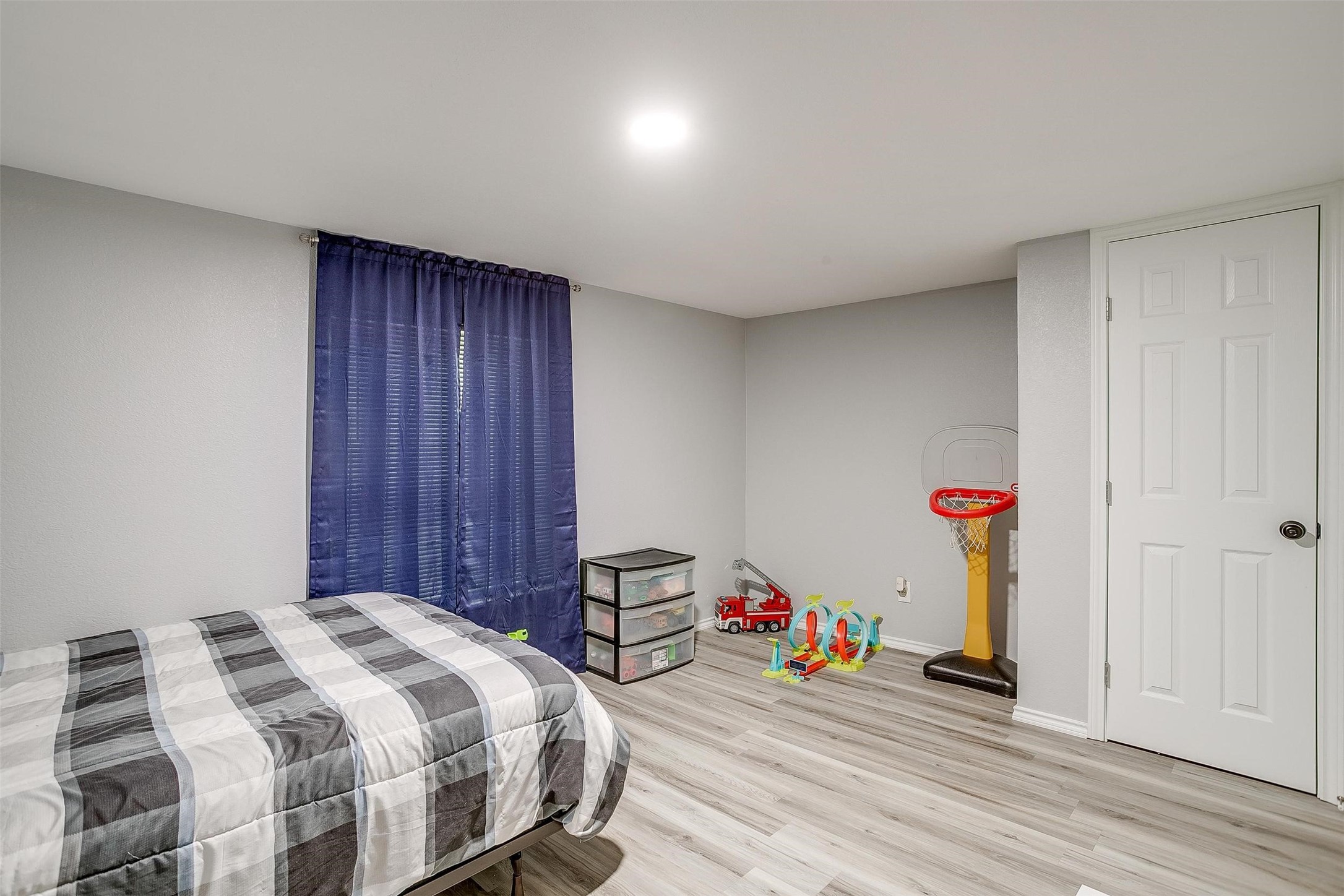1833 Lariat Lane