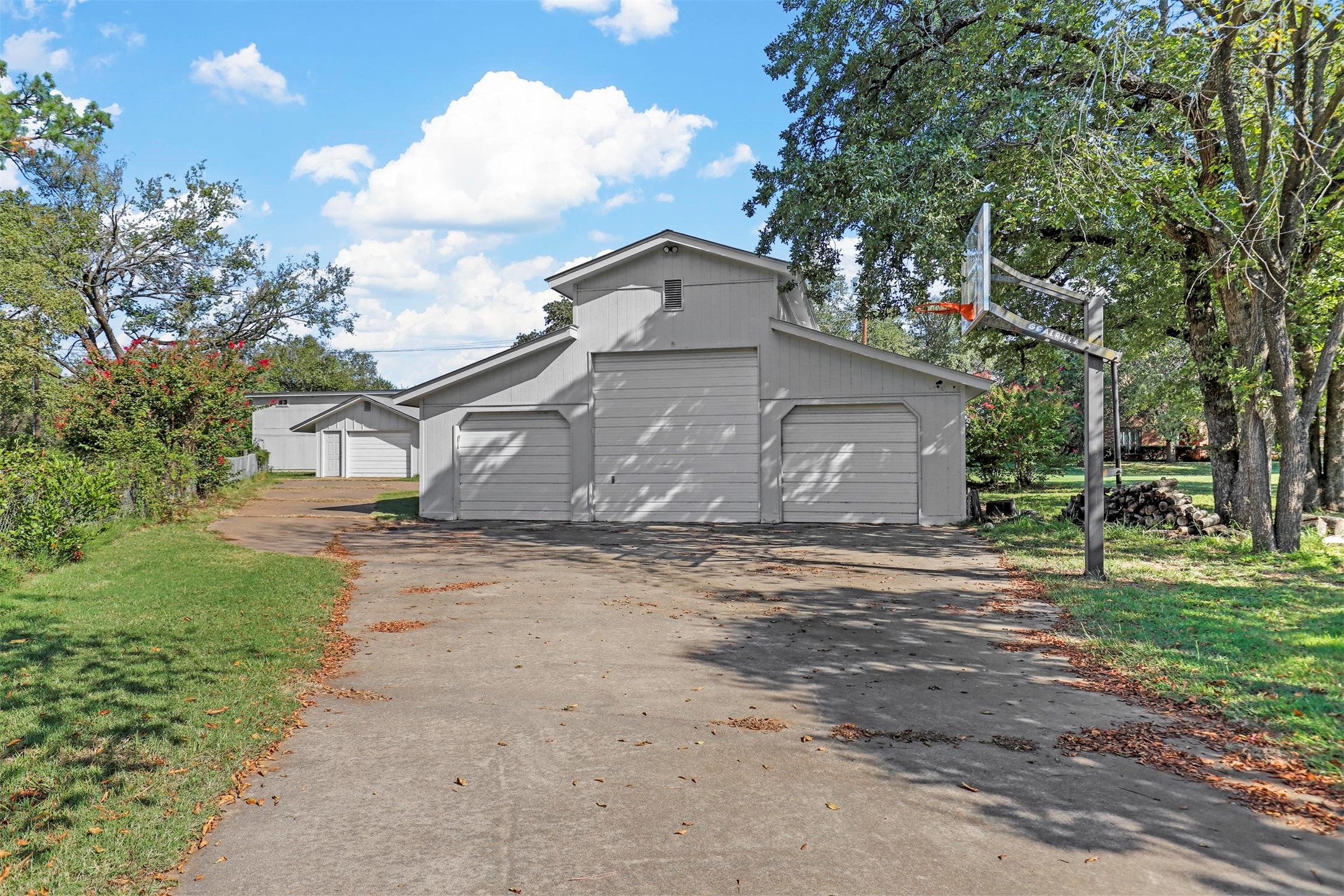 3705 Northcrest Drive