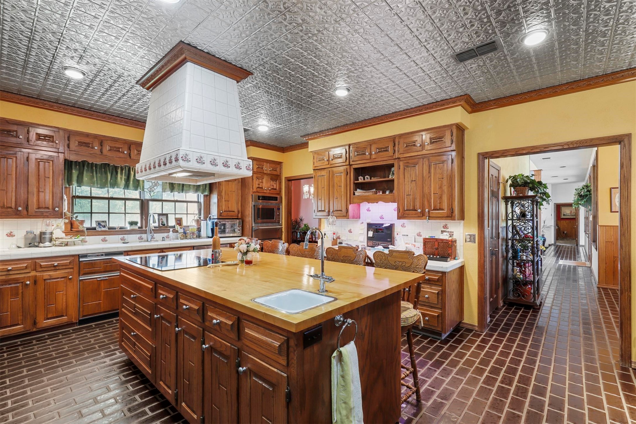 3705 Northcrest Drive