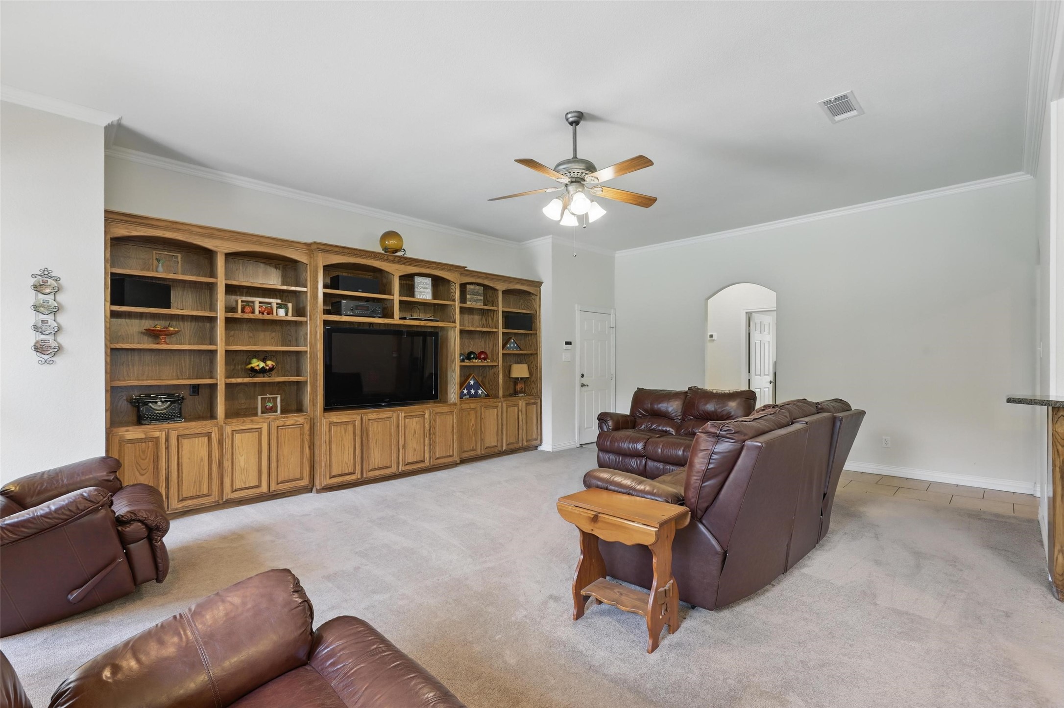 104 E Hidden Meadow Court