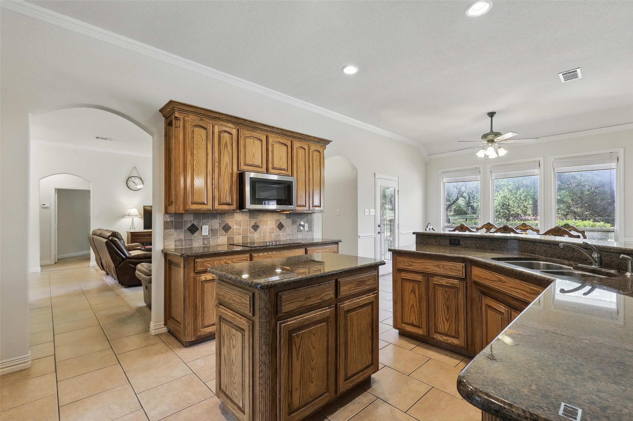 104 E Hidden Meadow Court