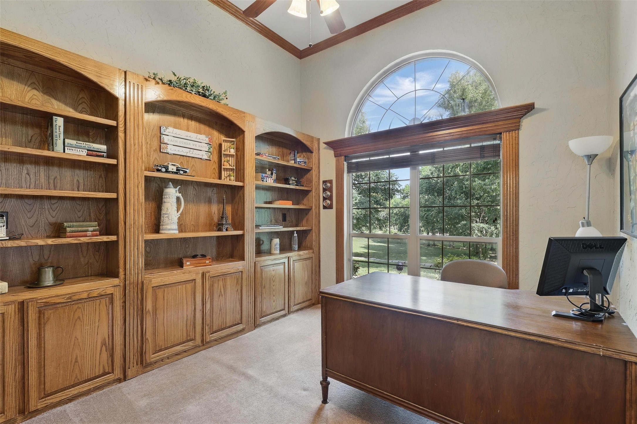 104 E Hidden Meadow Court