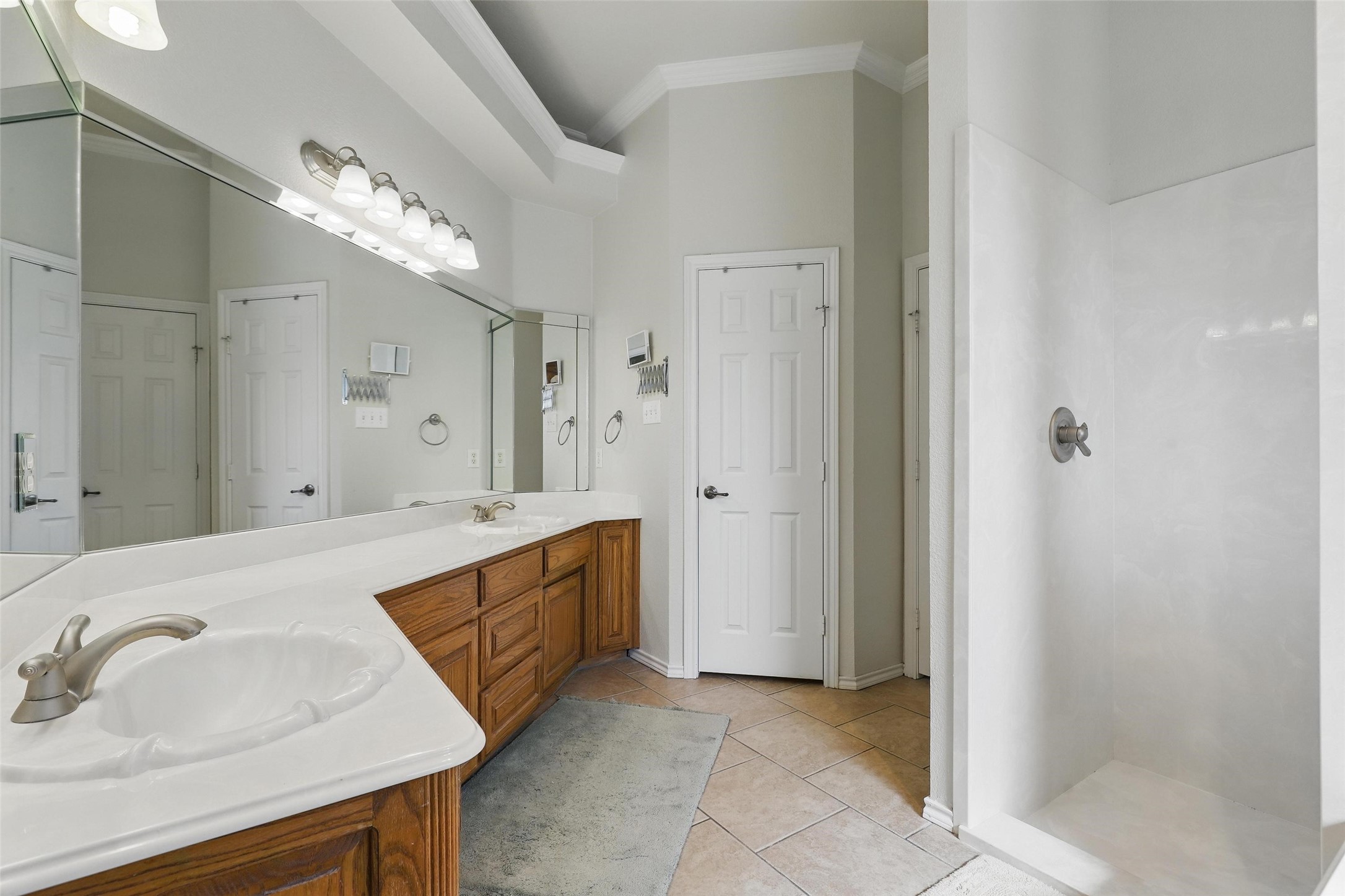 104 E Hidden Meadow Court