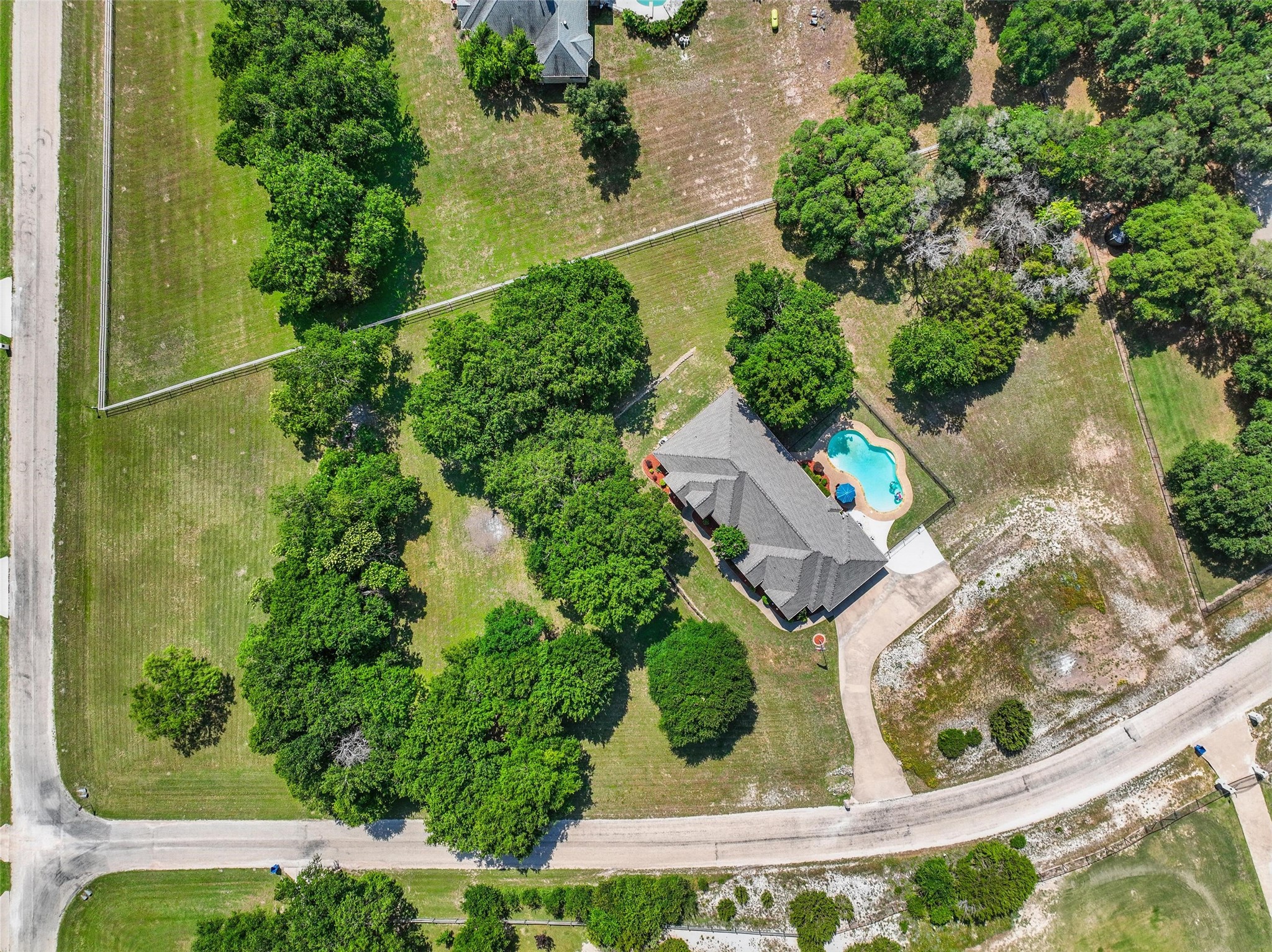 104 E Hidden Meadow Court