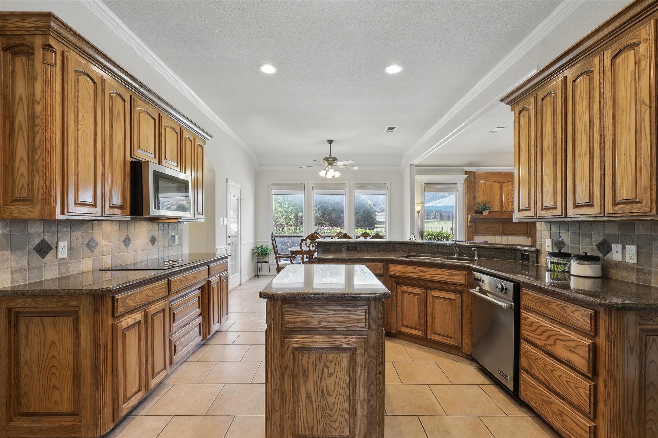 104 E Hidden Meadow Court