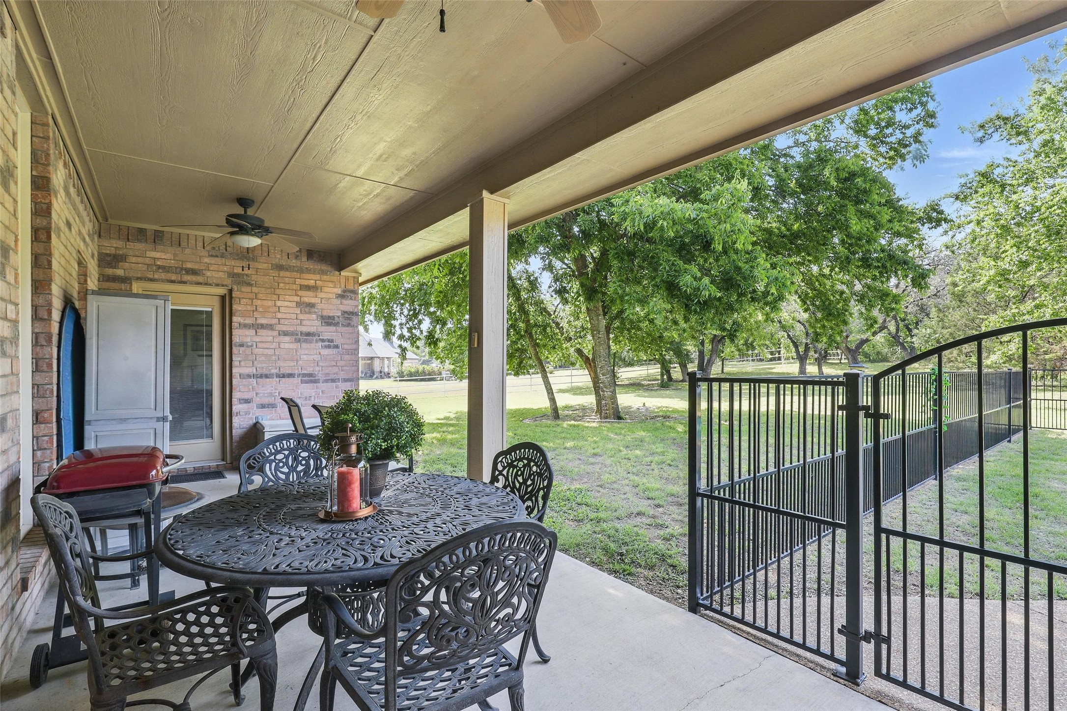 104 E Hidden Meadow Court