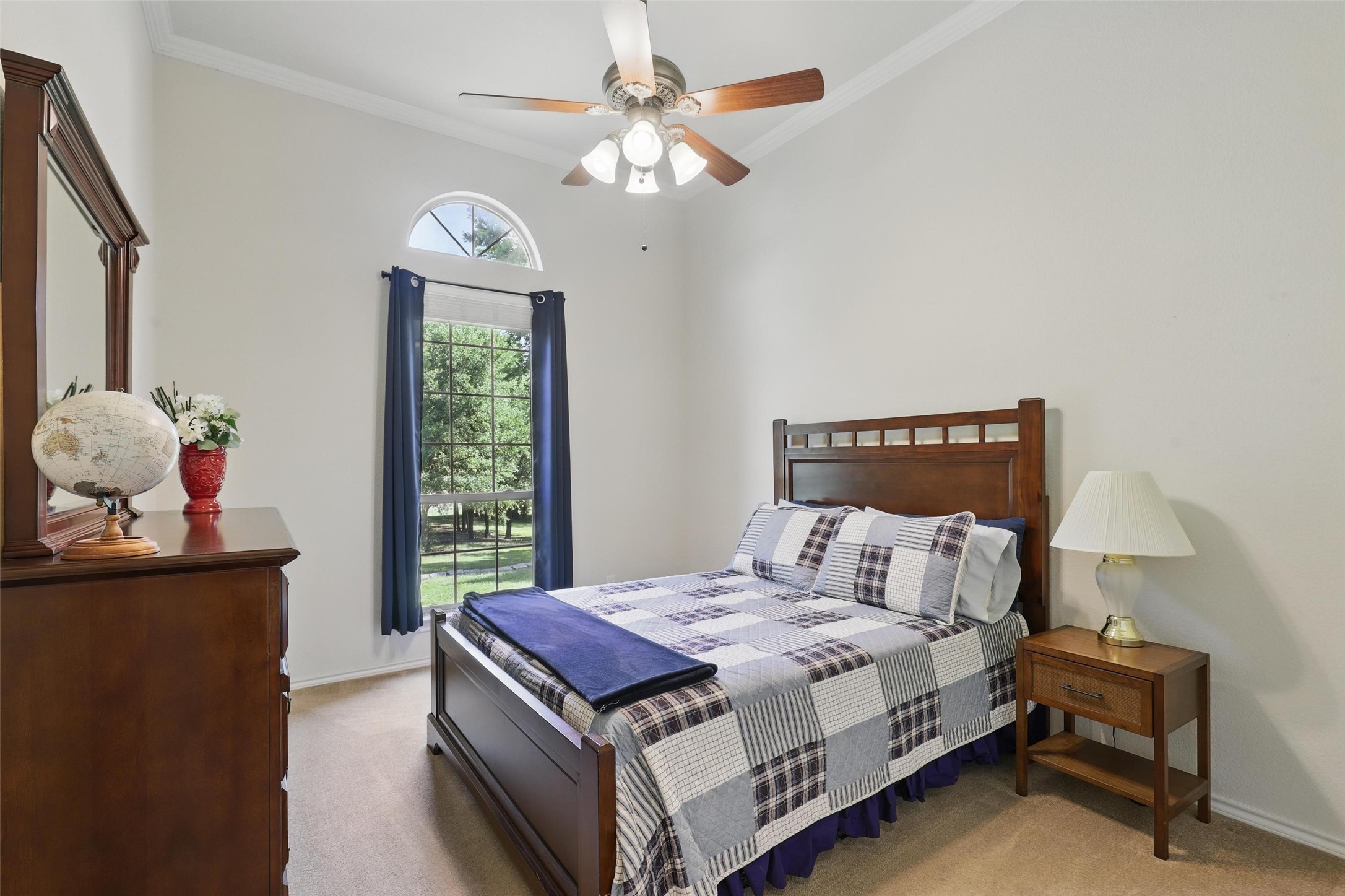 104 E Hidden Meadow Court