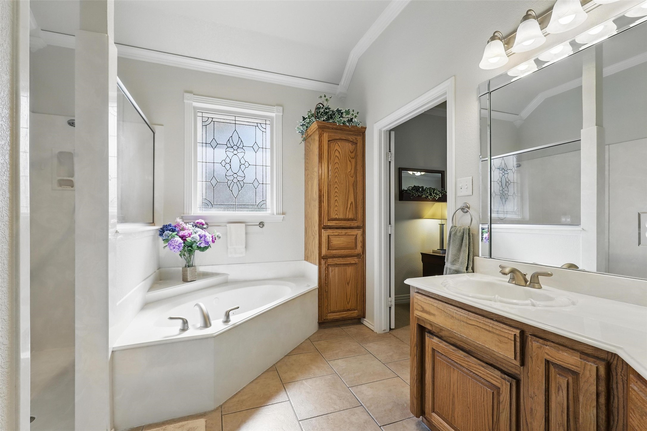 104 E Hidden Meadow Court