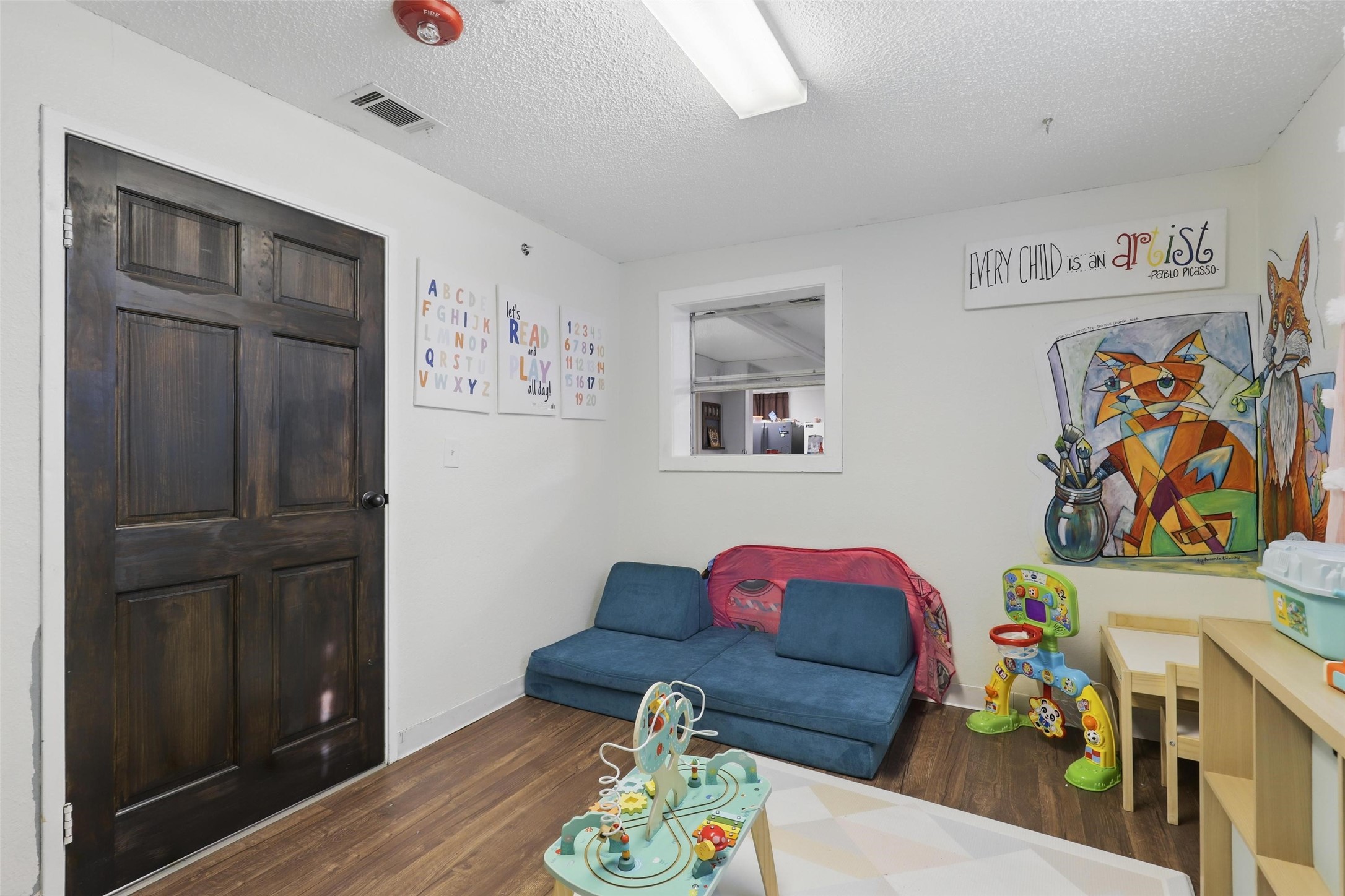 1915 N Wilhite Street