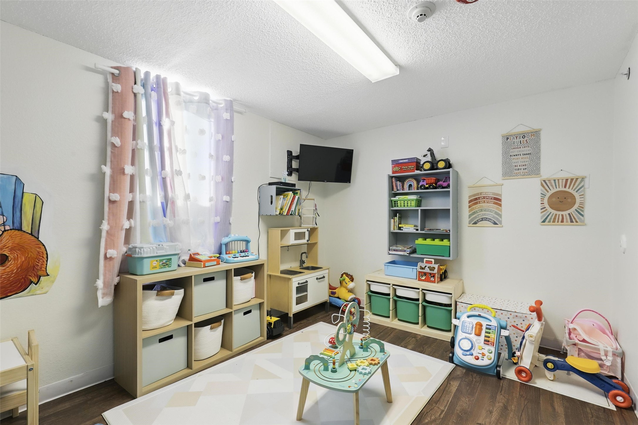 1915 N Wilhite Street