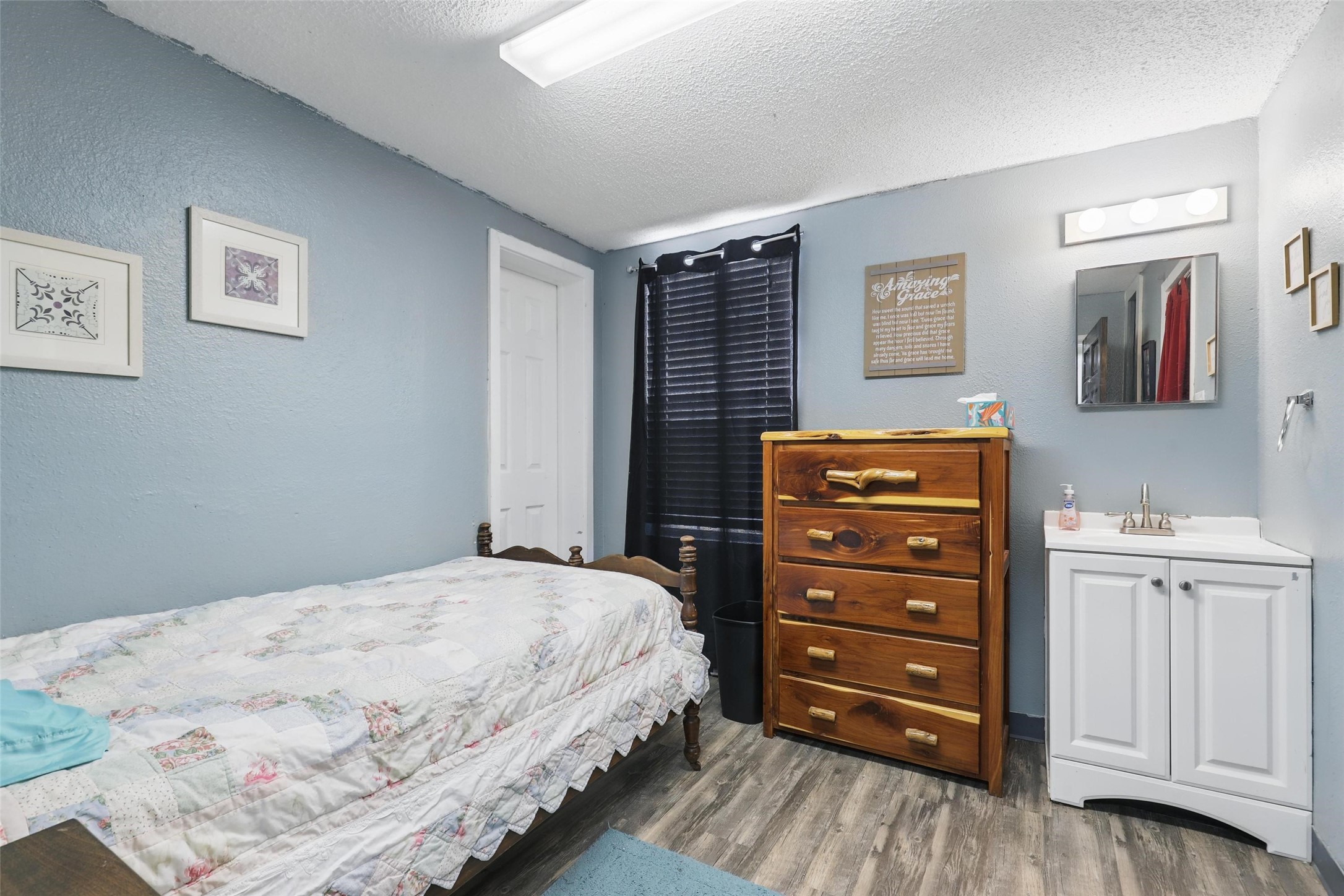 1915 N Wilhite Street