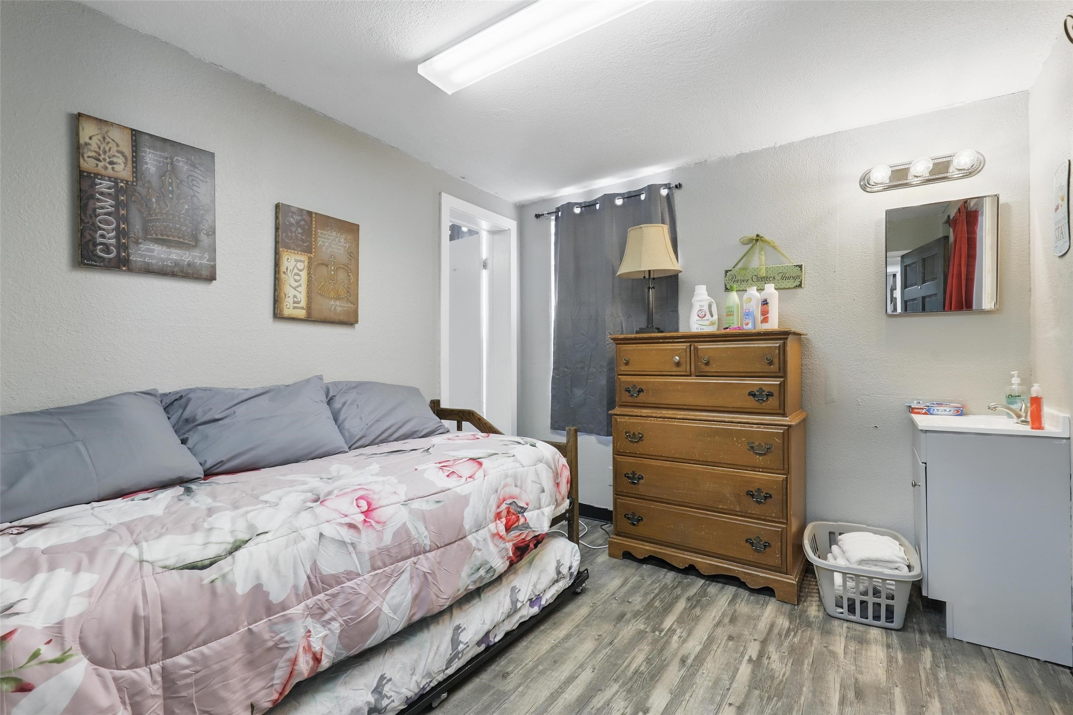 1915 N Wilhite Street