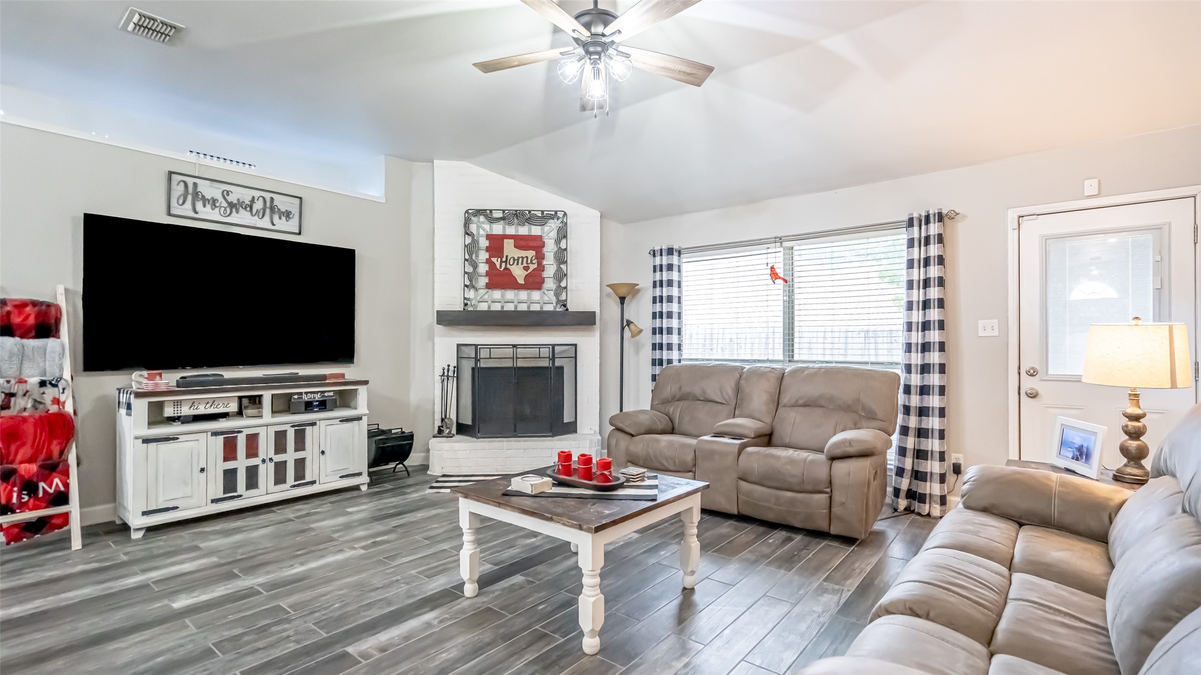 1228 Meadow Glen