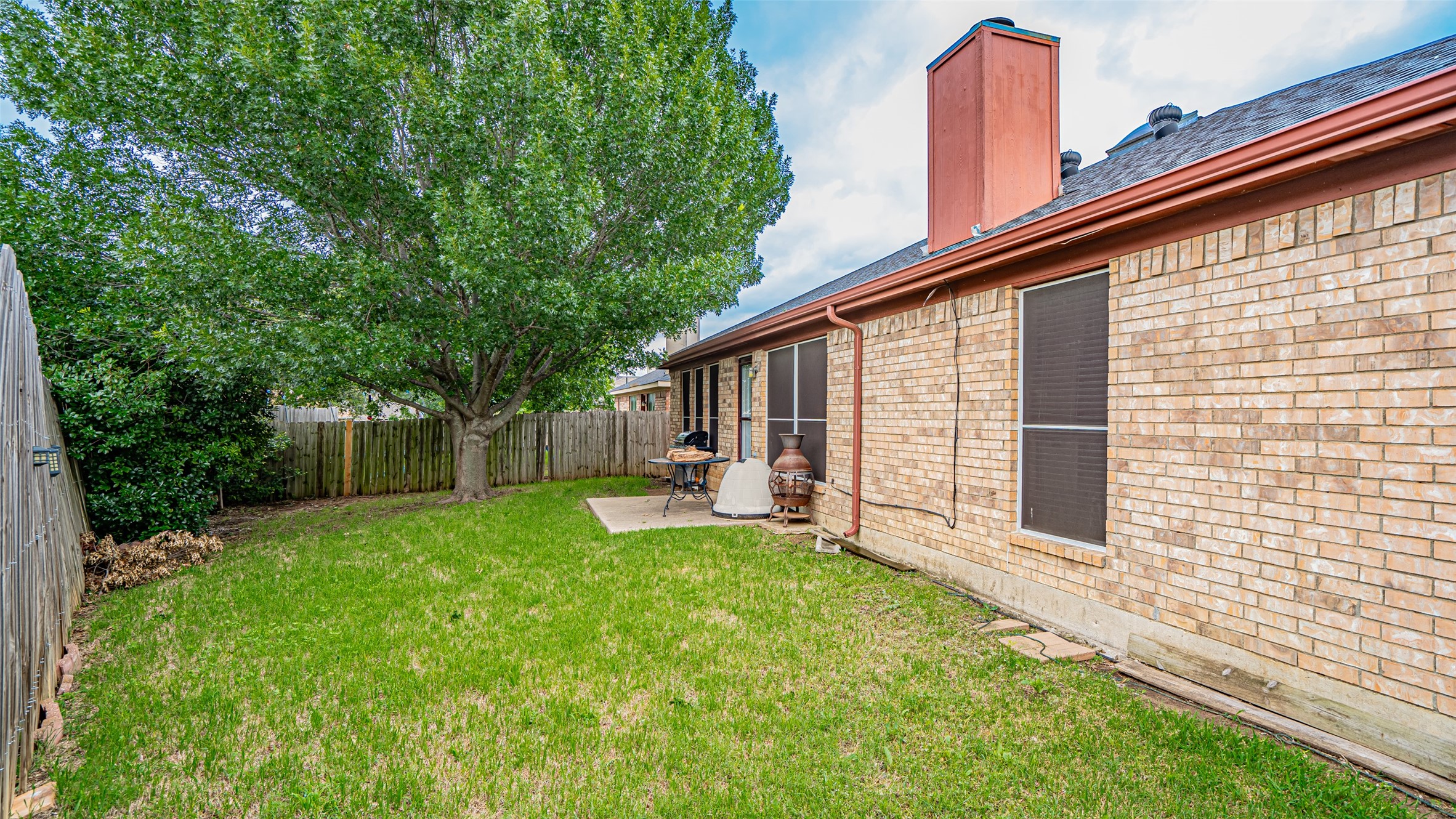 1228 Meadow Glen