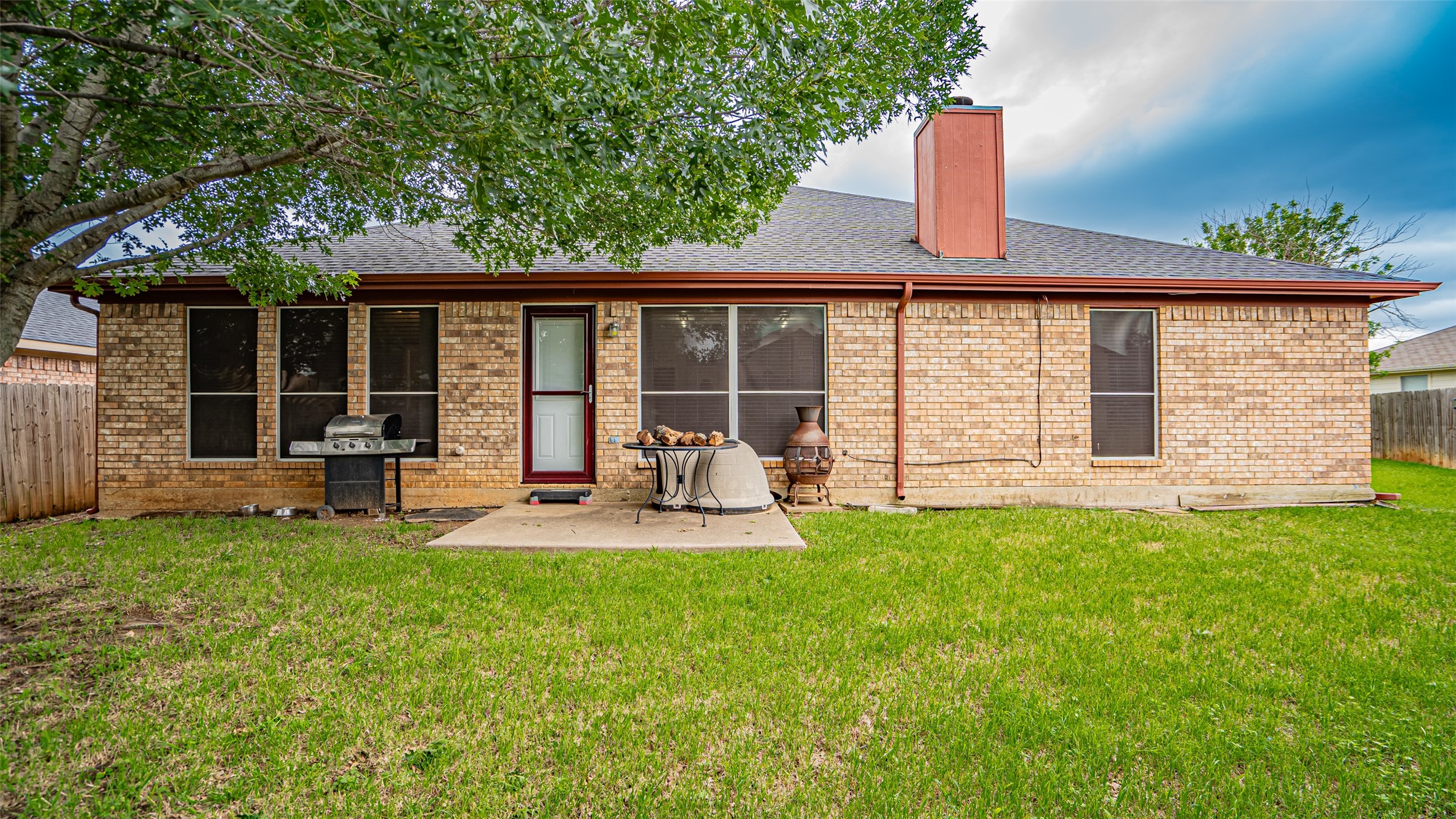 1228 Meadow Glen