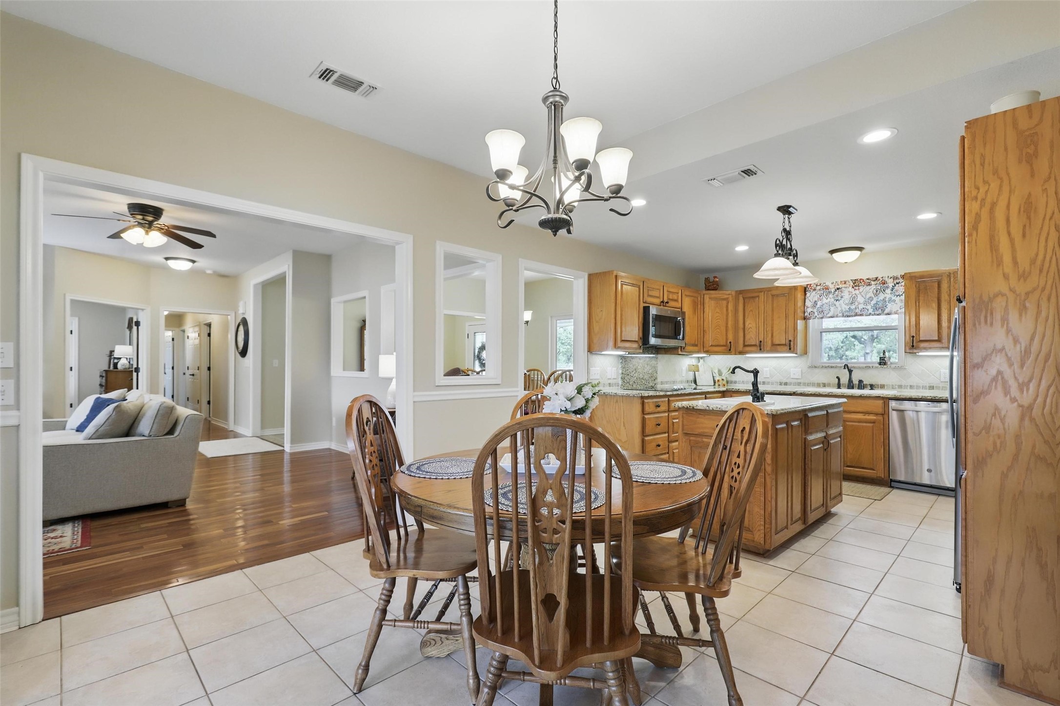 9816 County Road 603c