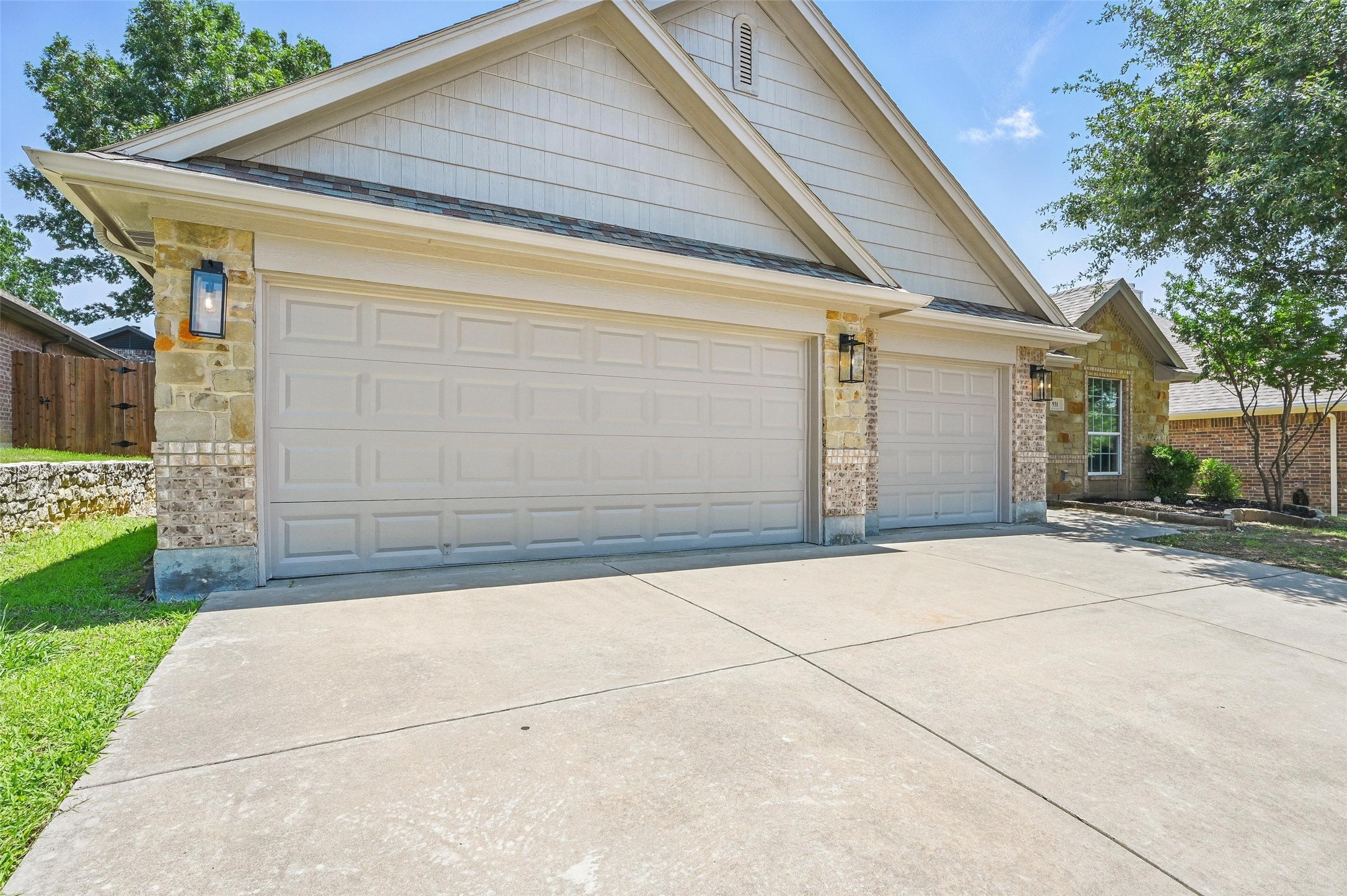 931 White Marlin Drive