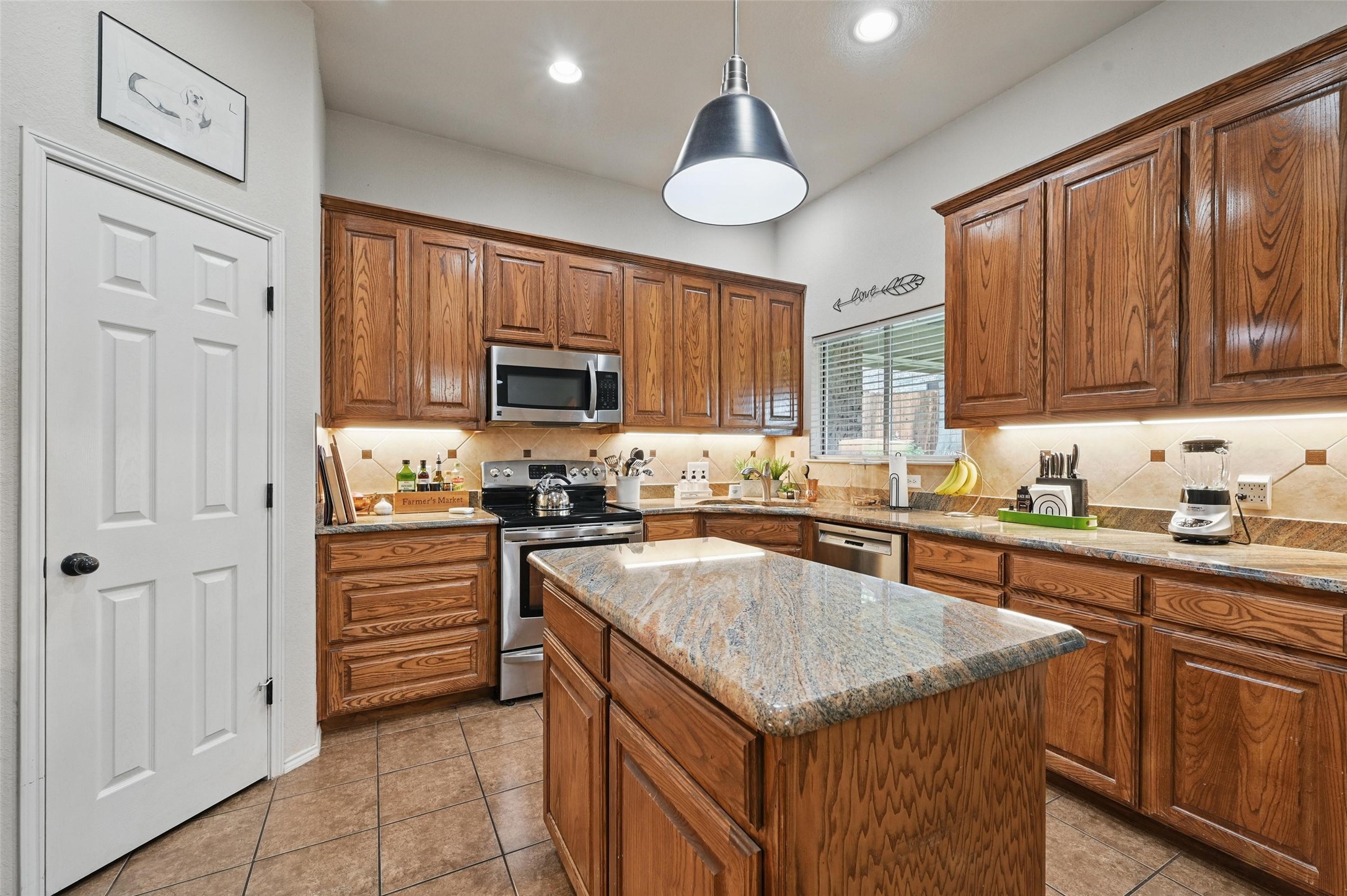 931 White Marlin Drive