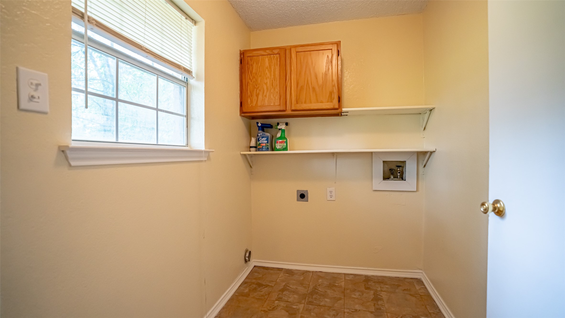 906 Pear Court