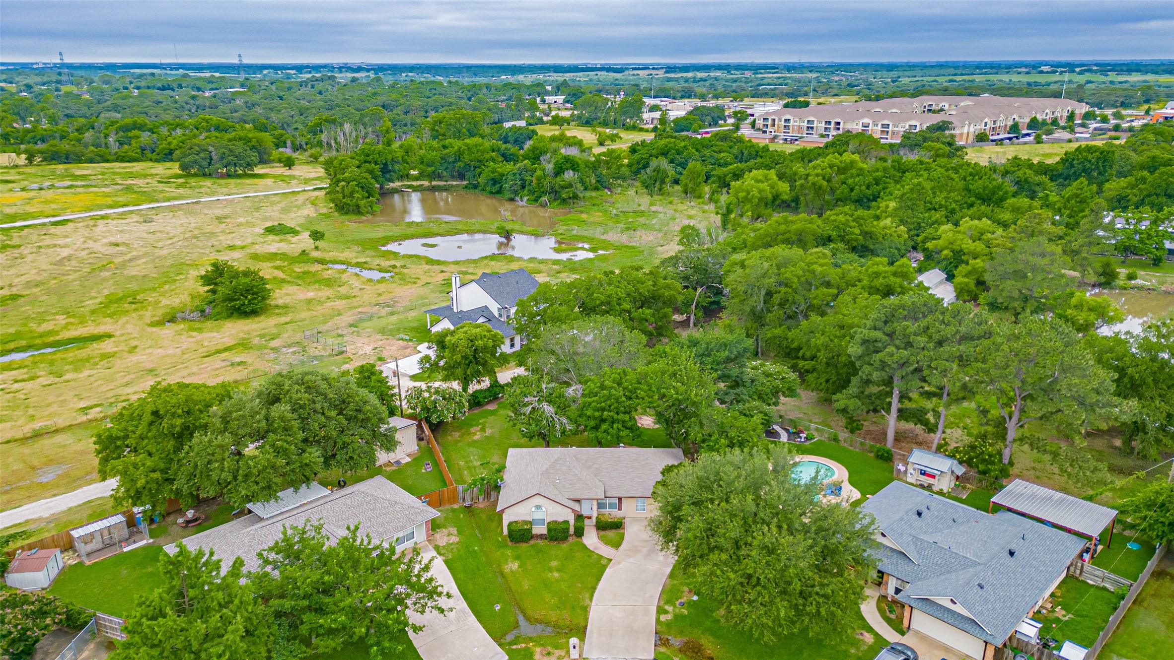 906 Pear Court