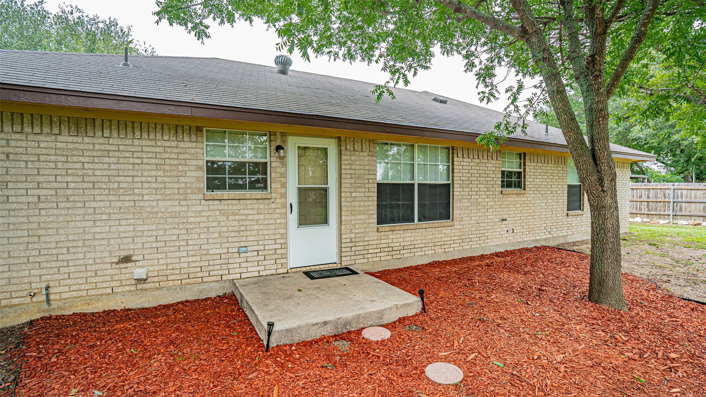 906 Pear Court