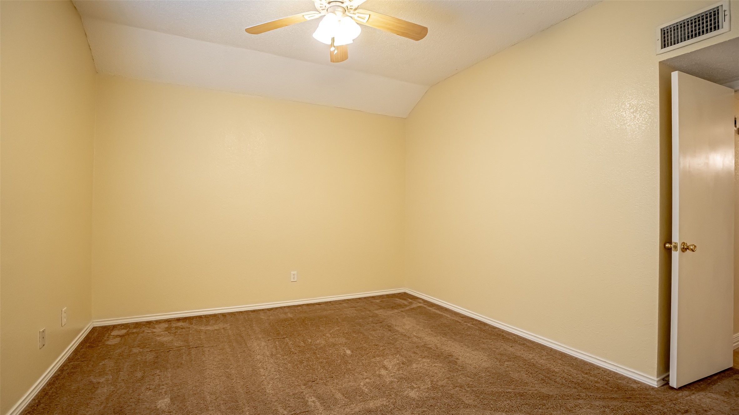 906 Pear Court