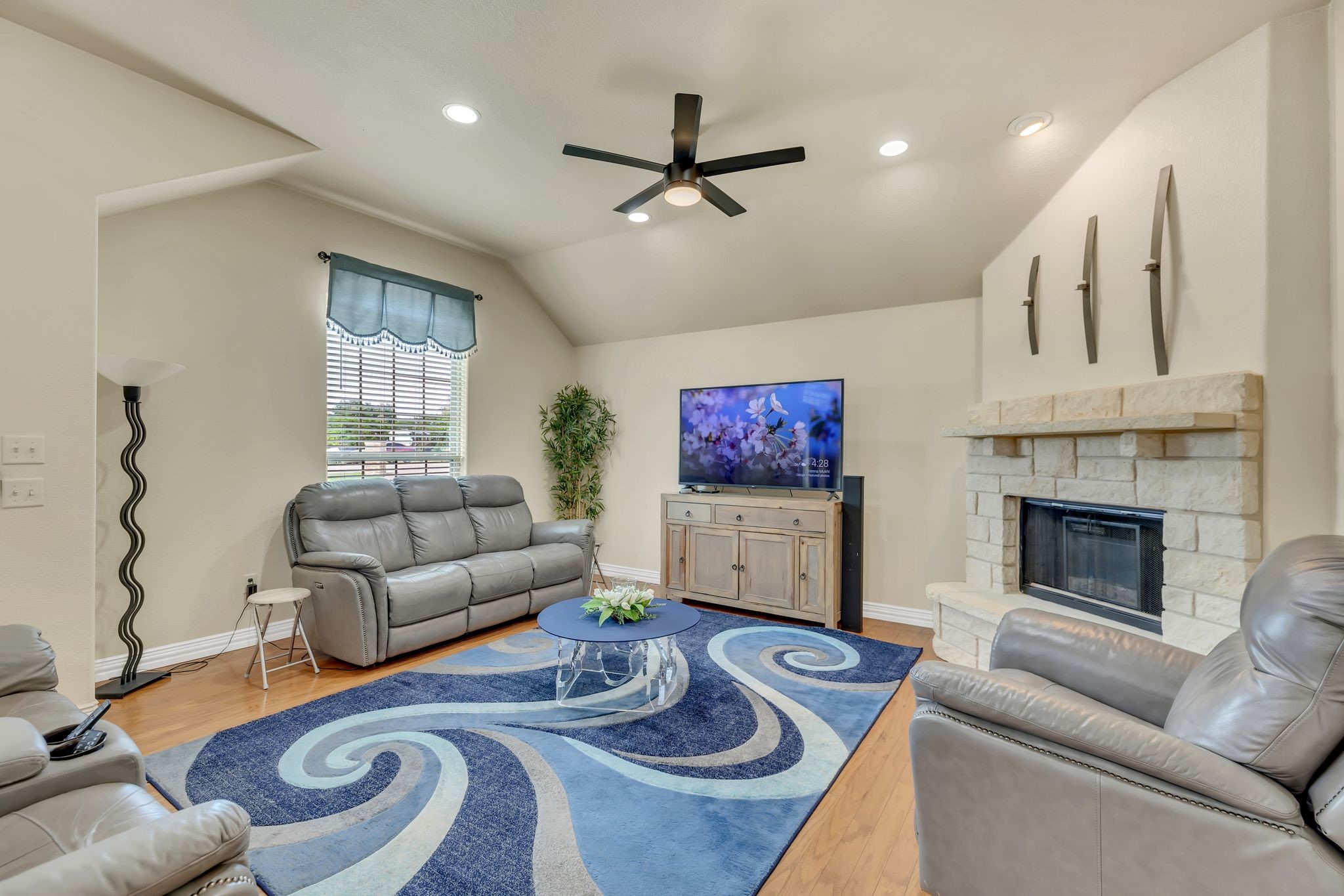 2309 E Emerald Bend Court