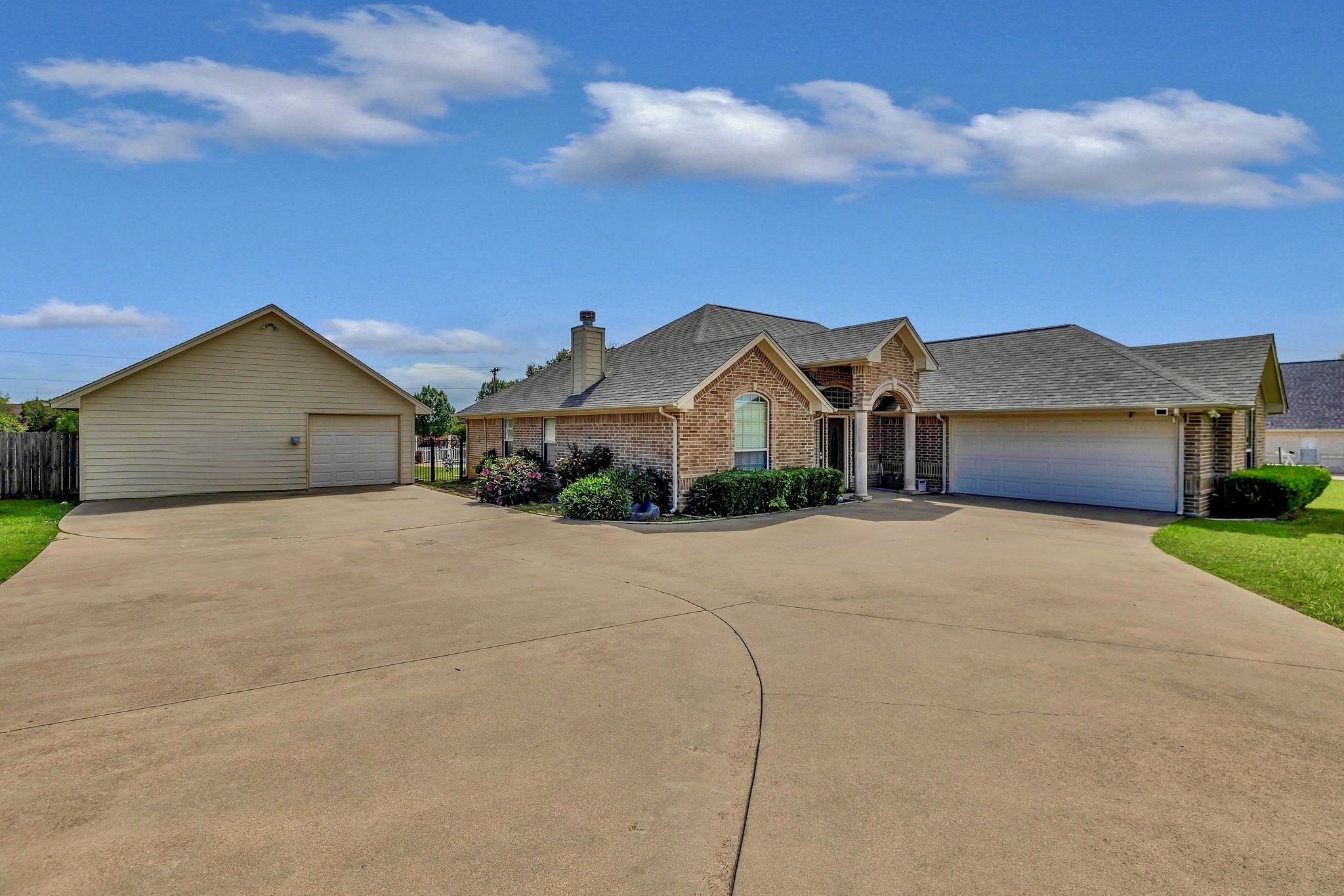 2309 E Emerald Bend Court