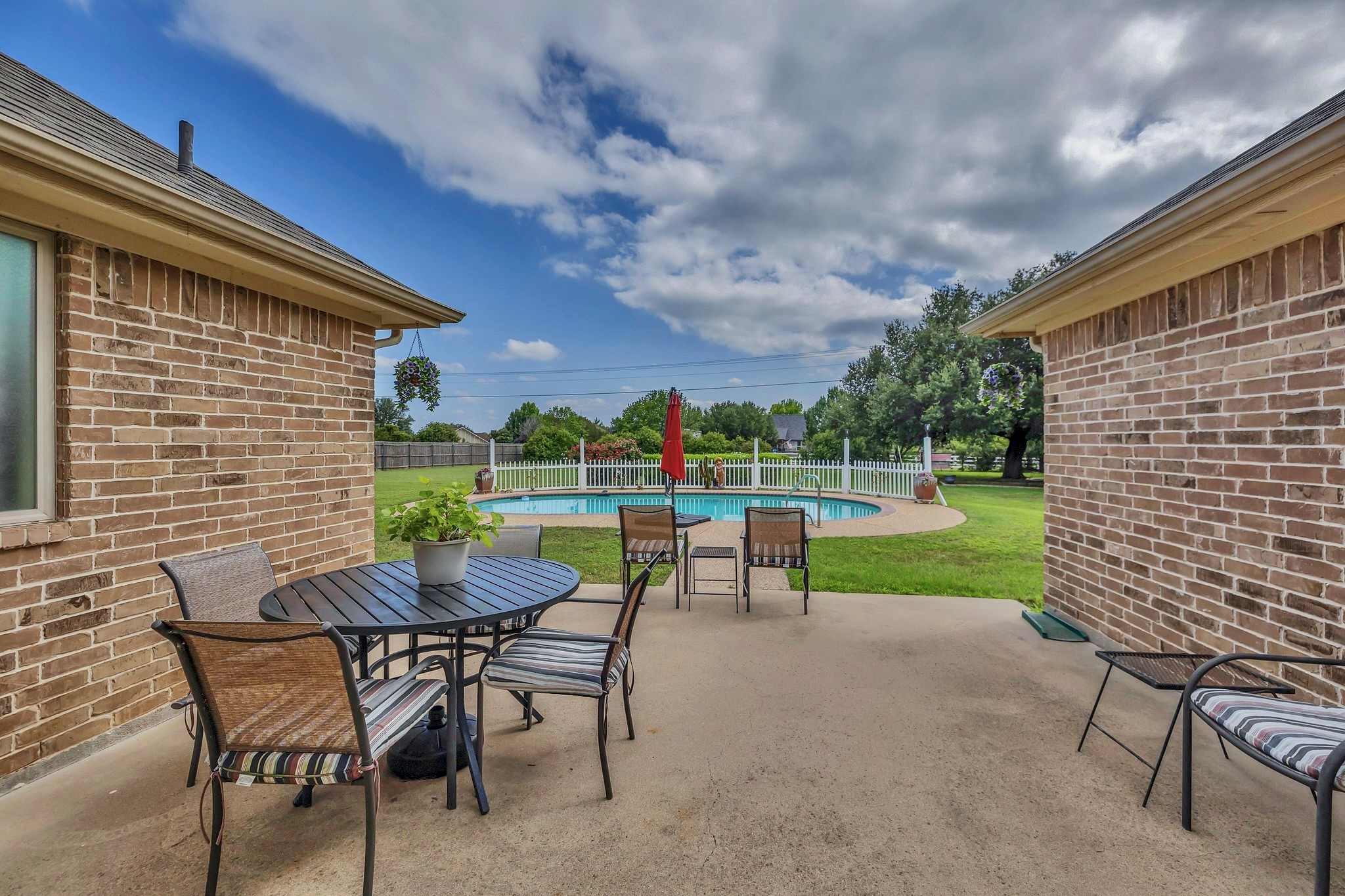 2309 E Emerald Bend Court