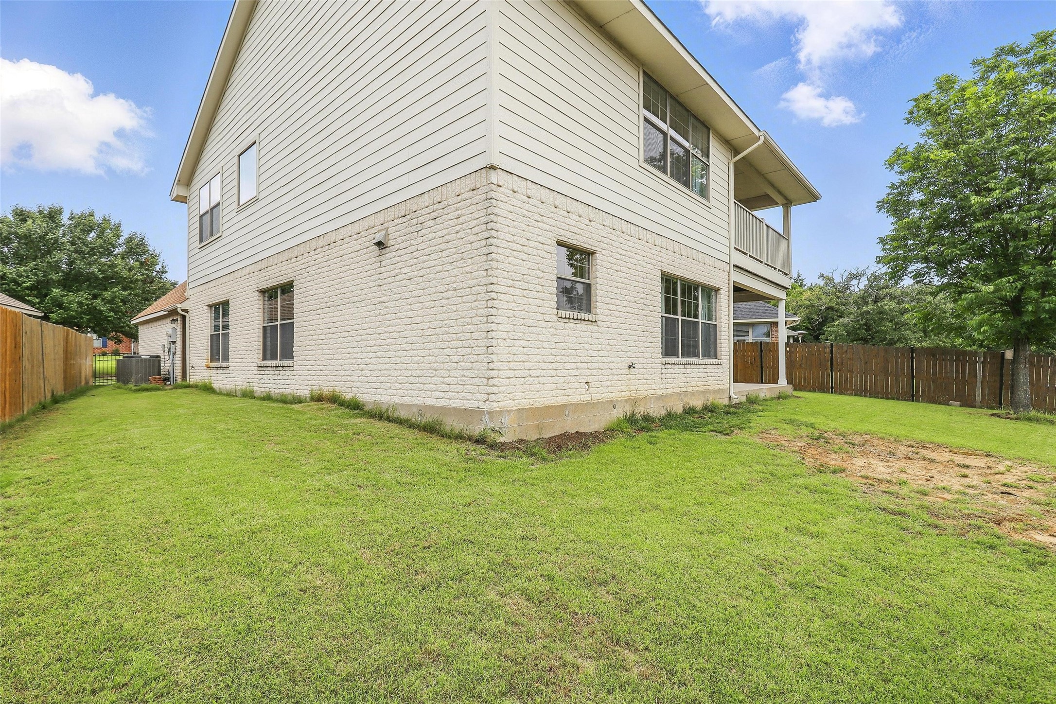 2824 Greenway Drive