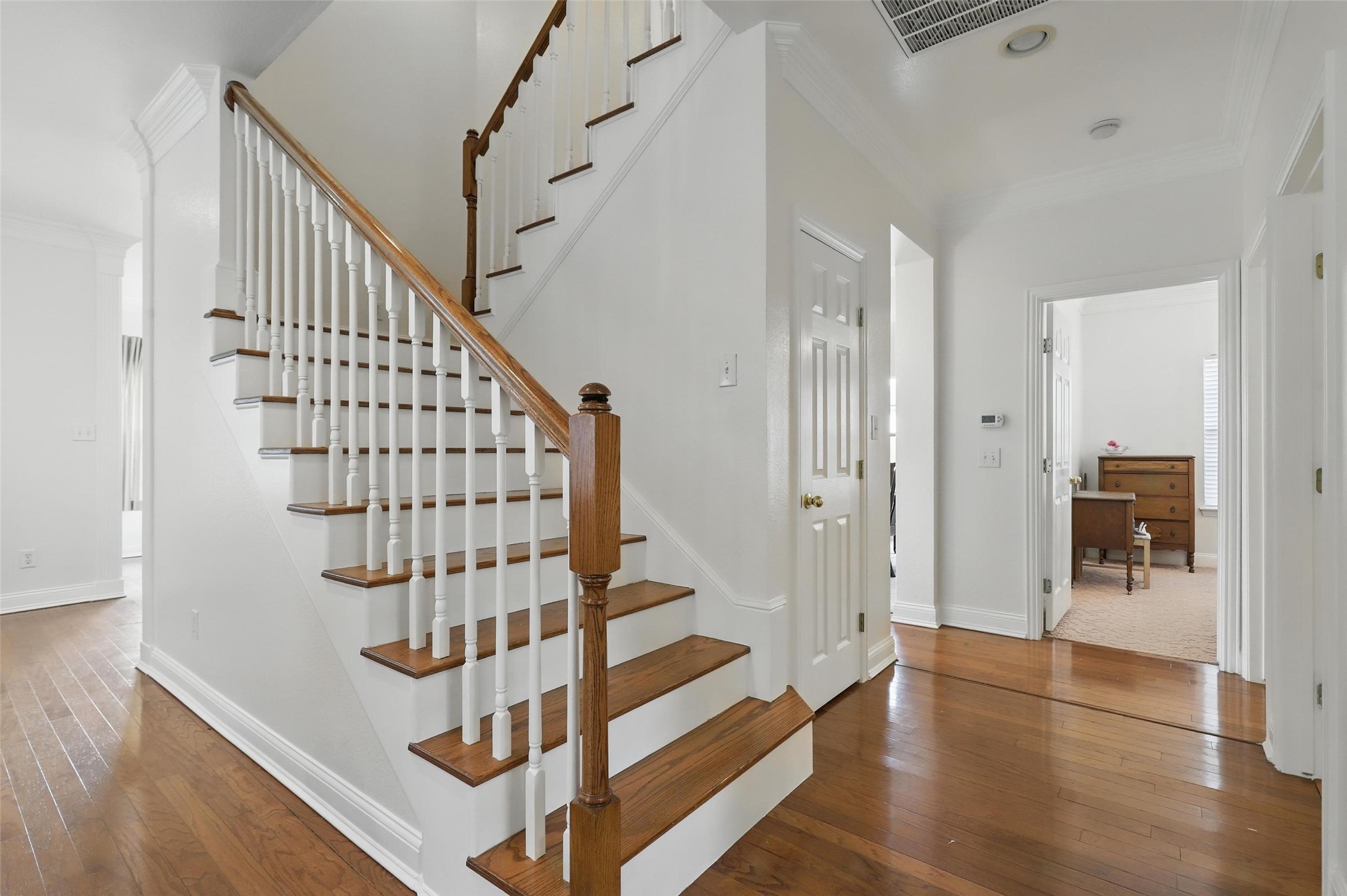 2824 Greenway Drive
