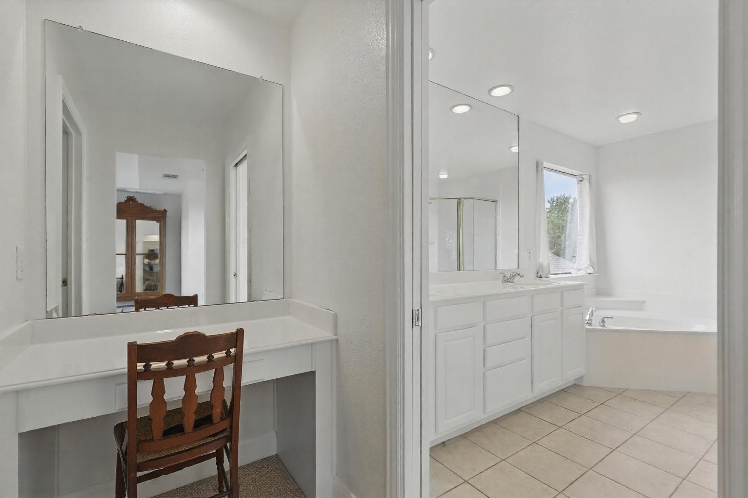 2824 Greenway Drive
