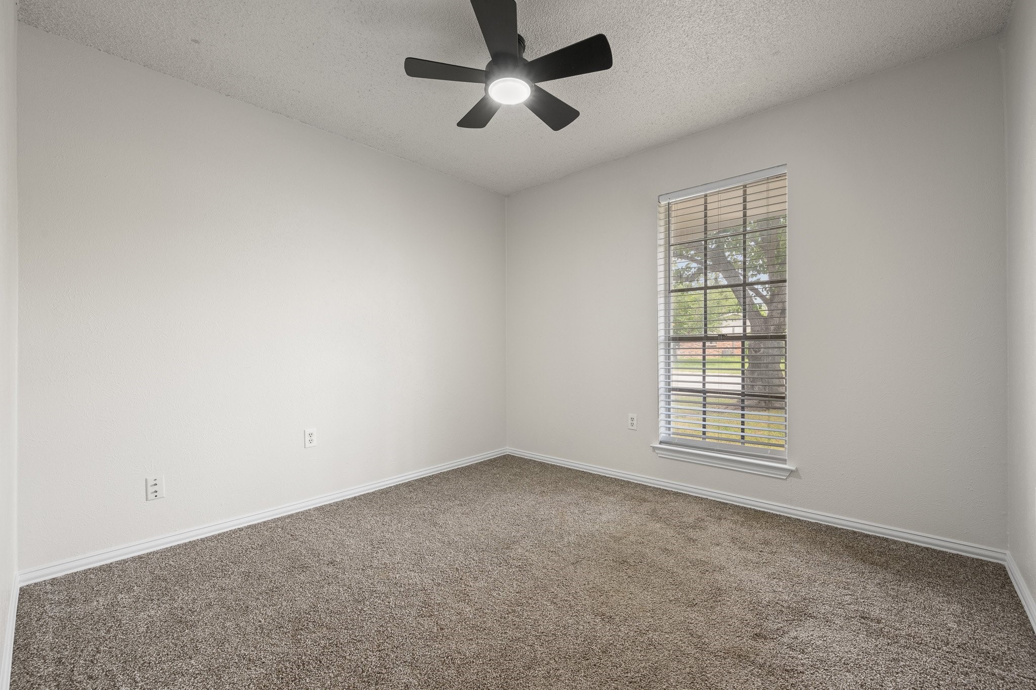 721 SW Hillside Drive