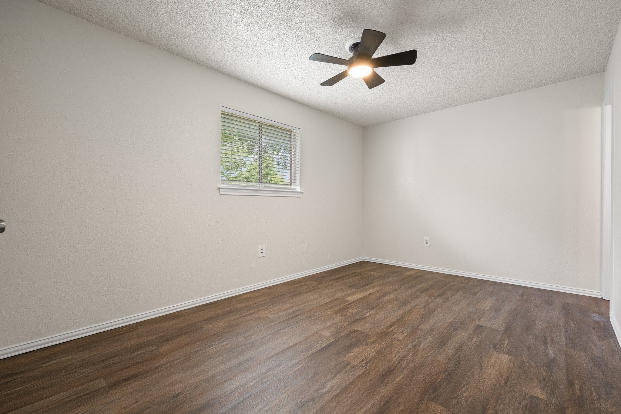 721 SW Hillside Drive